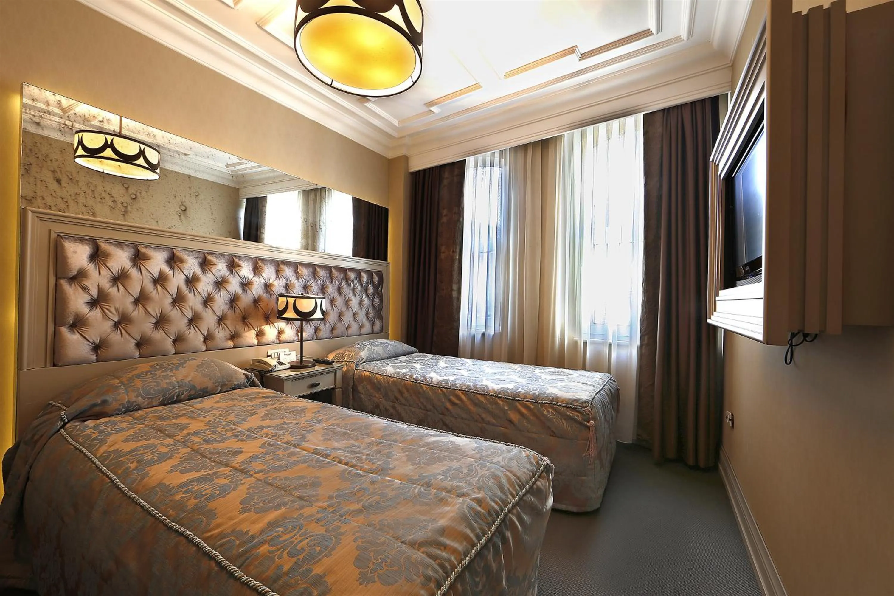 Photo of the whole room, Bed in Fuat Pasa Oteli - Special Category Bosphorus