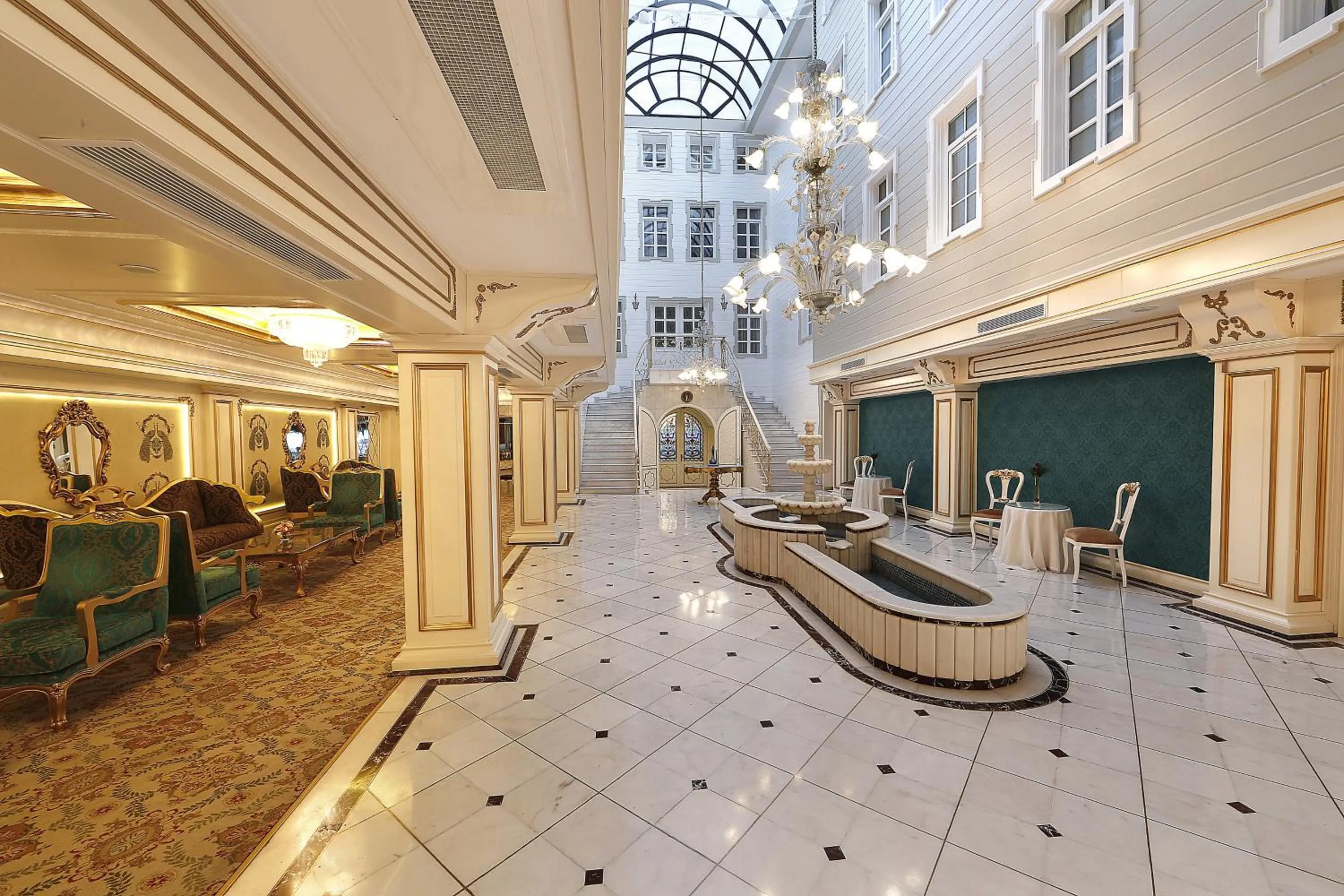 Lobby or reception in Fuat Pasa Oteli - Special Category Bosphorus