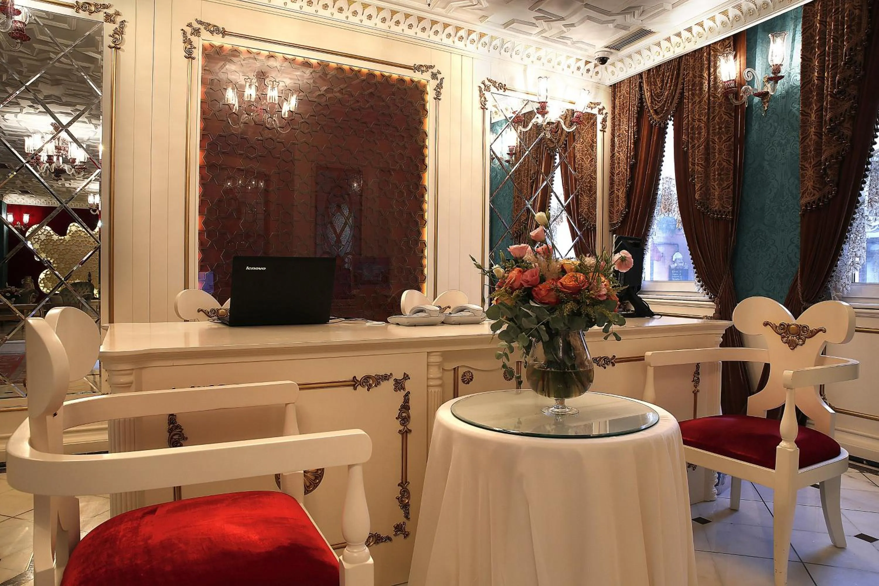 Lobby or reception in Fuat Pasa Oteli - Special Category Bosphorus