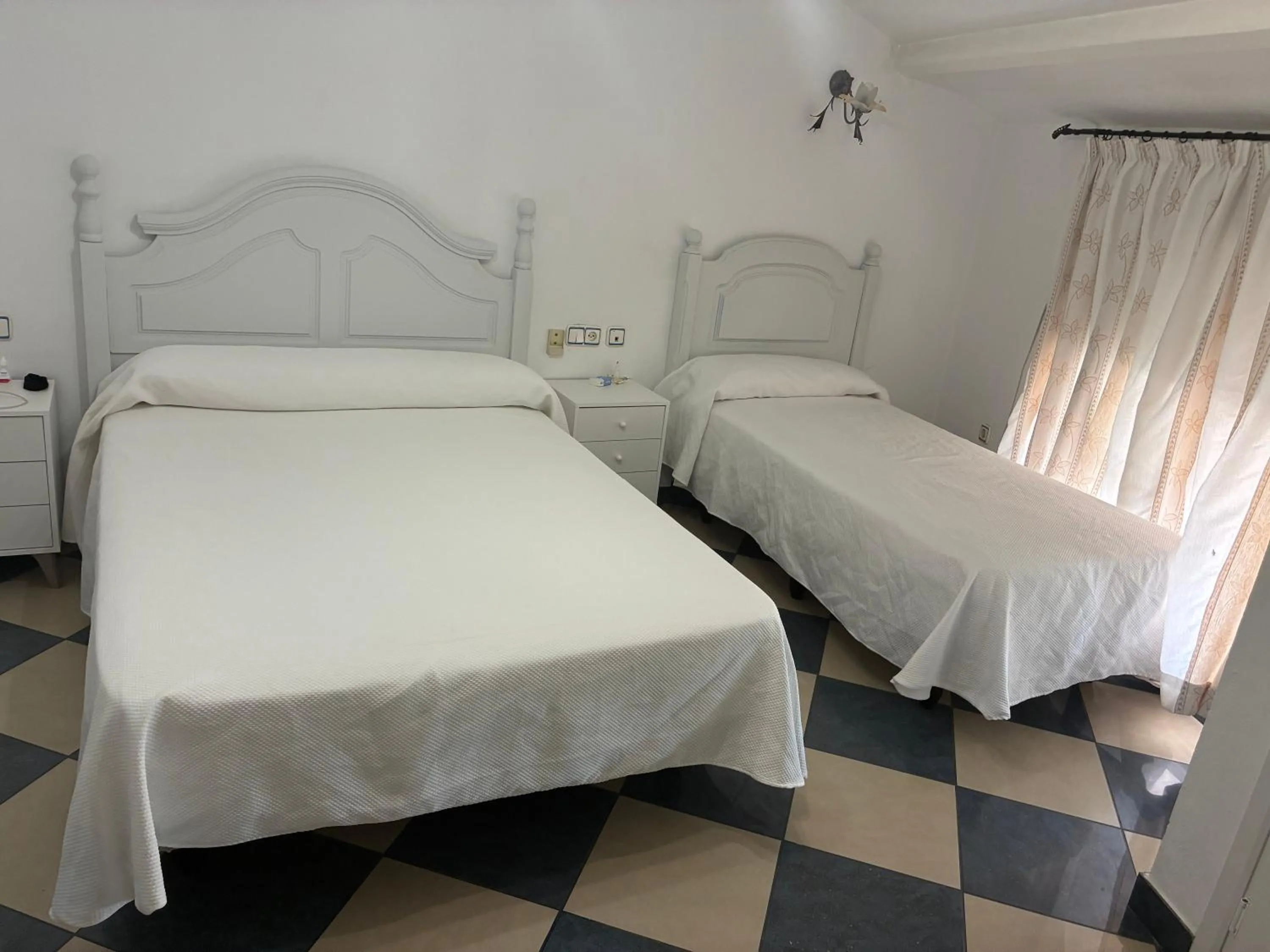 Bed in Hostal Restaurante La Niña
