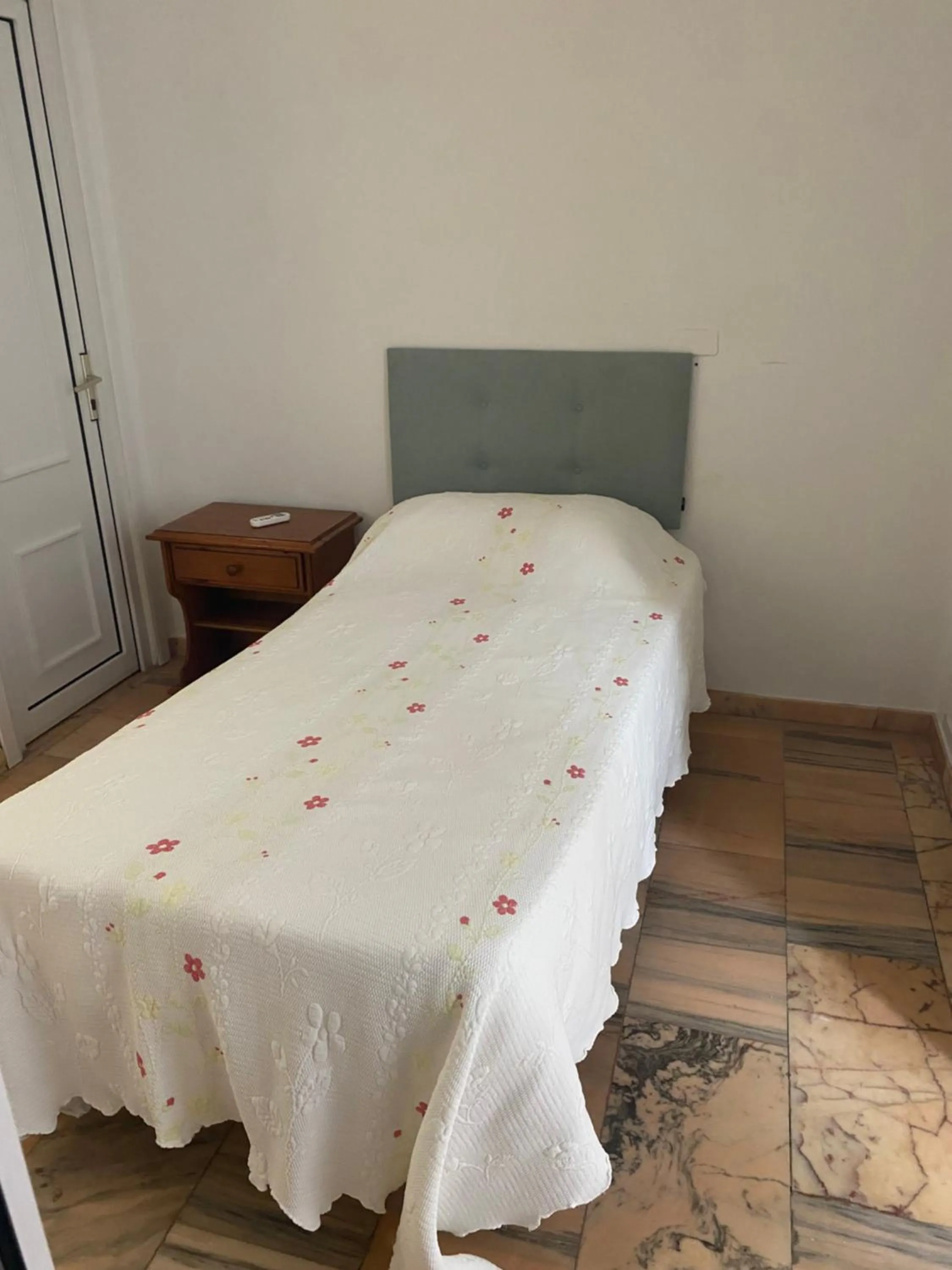 Bed in Hostal Restaurante La Niña