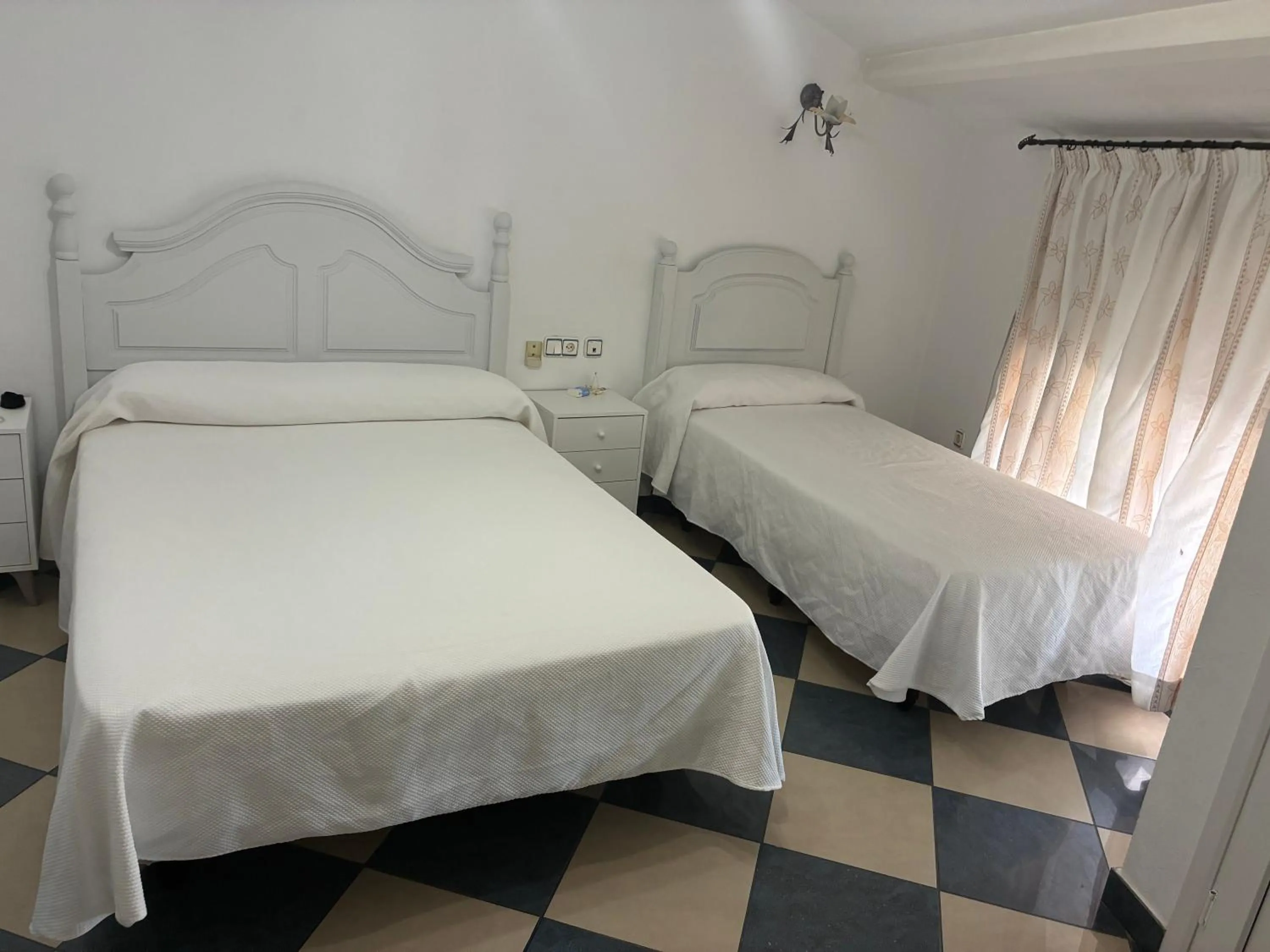 Bed in Hostal Restaurante La Niña