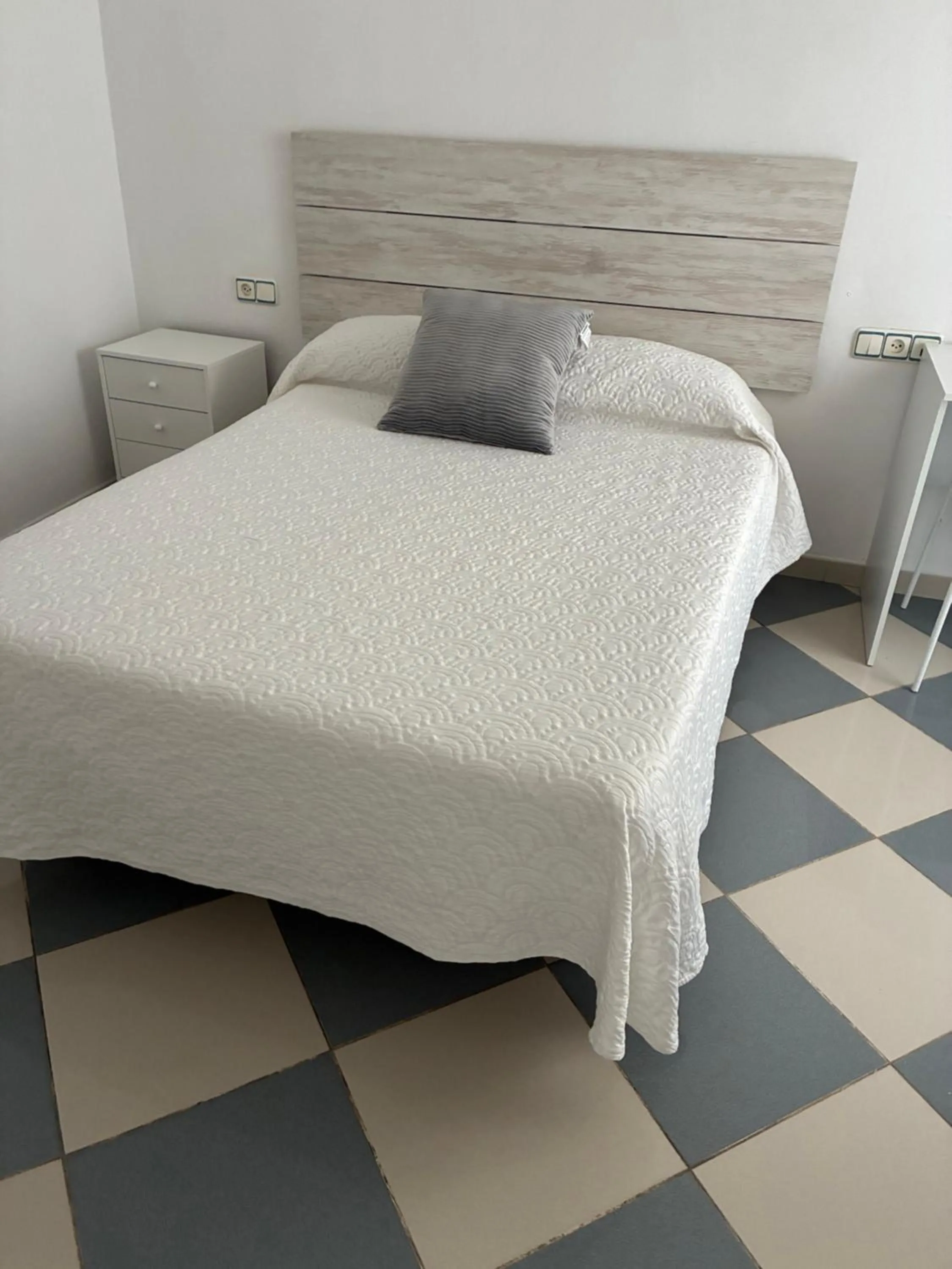 Bed in Hostal Restaurante La Niña