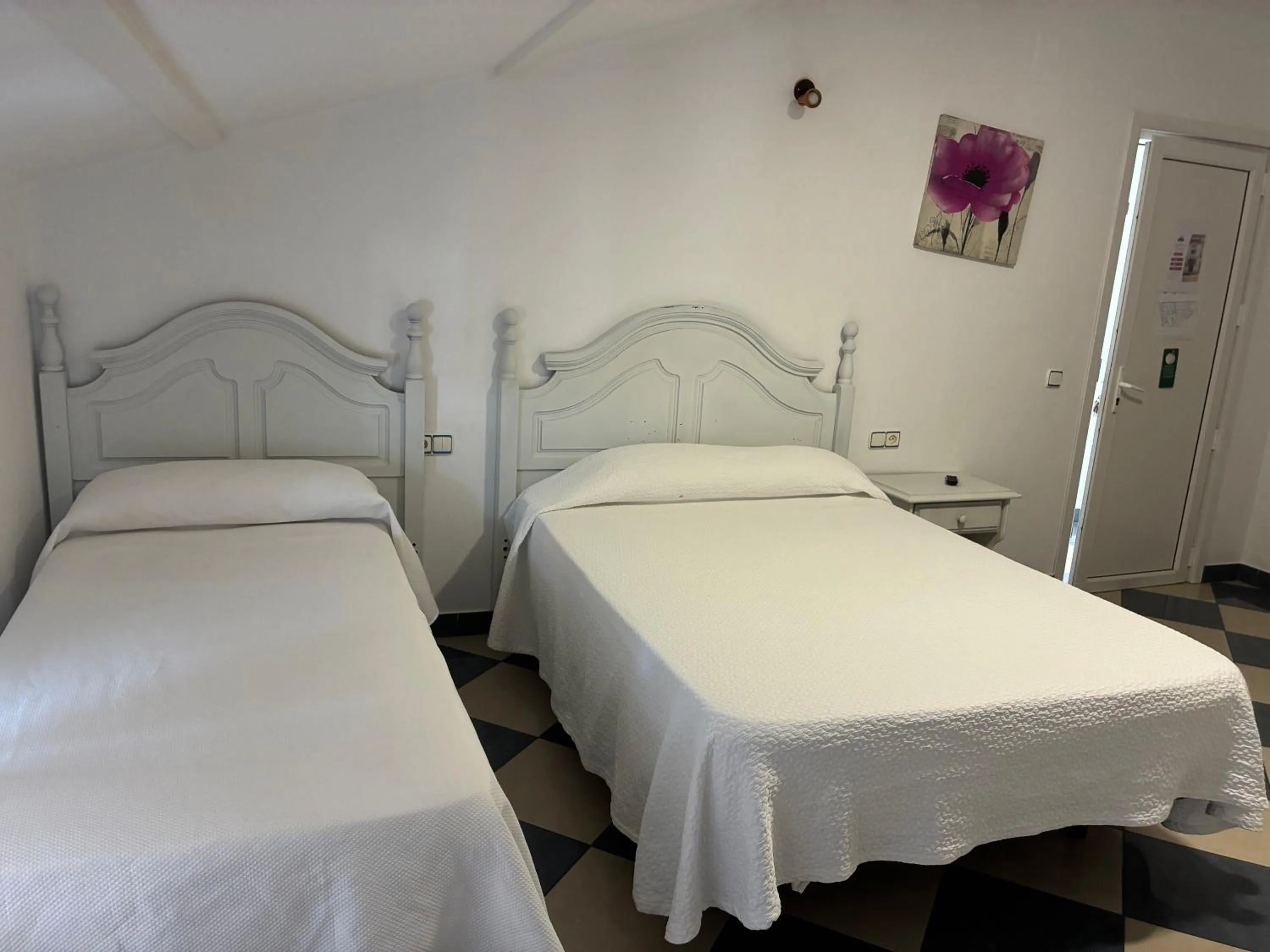 Bed in Hostal Restaurante La Niña