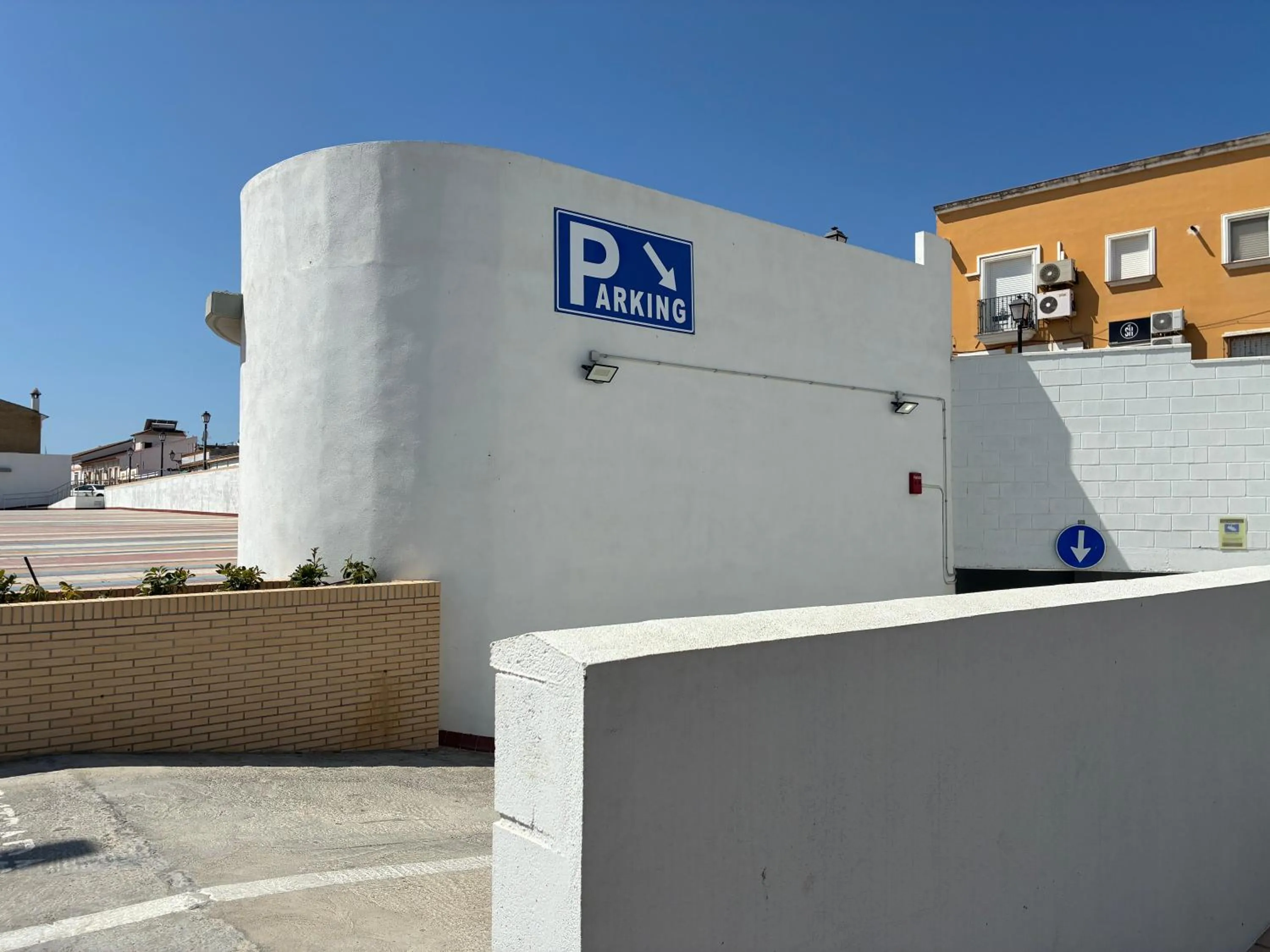 Property building in Hostal Restaurante La Niña