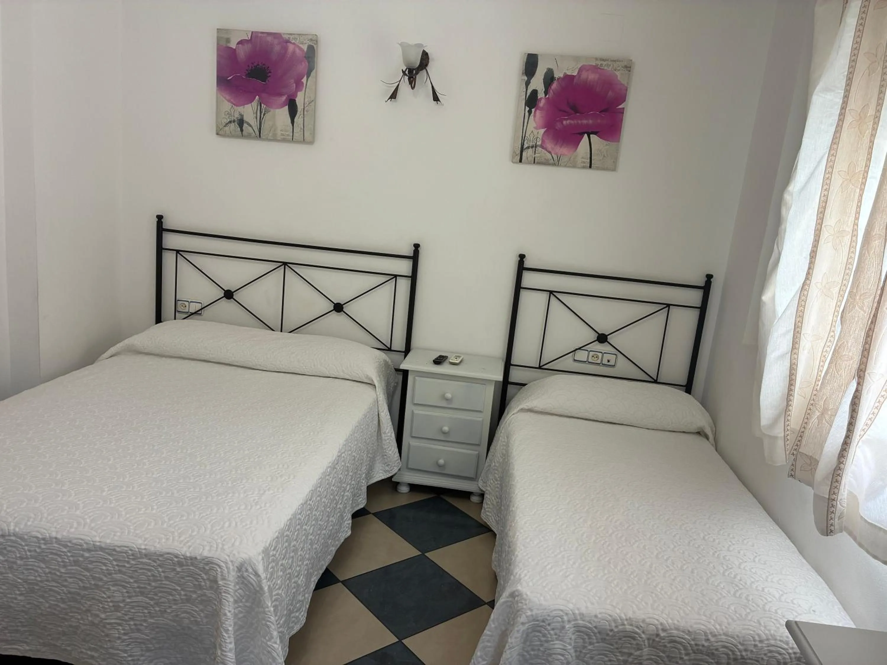 Bed in Hostal Restaurante La Niña
