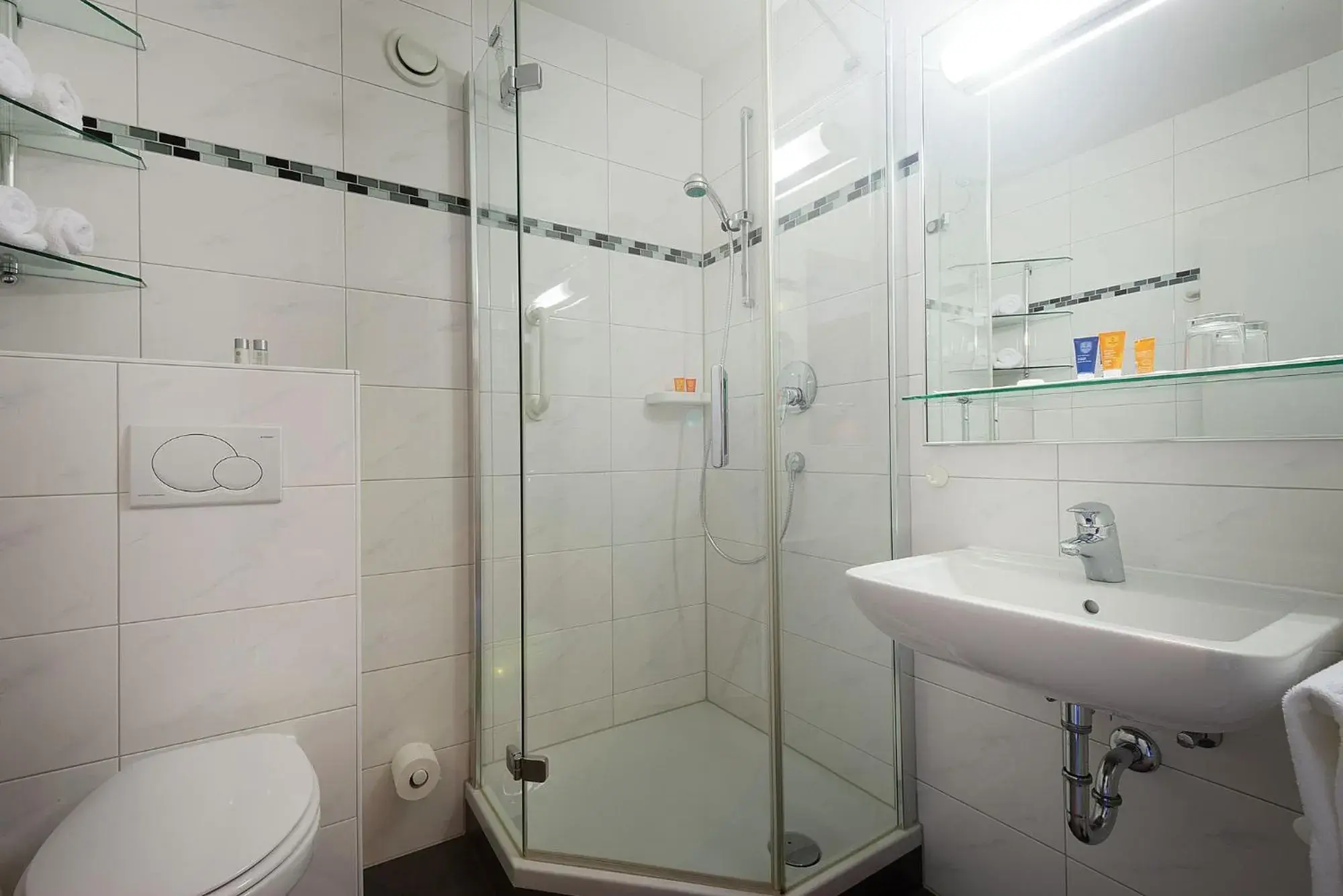 Deluxe Single Room with Balcony in Hotel Fontana Deluxe Single Room with Balcony in Hotel Fontana