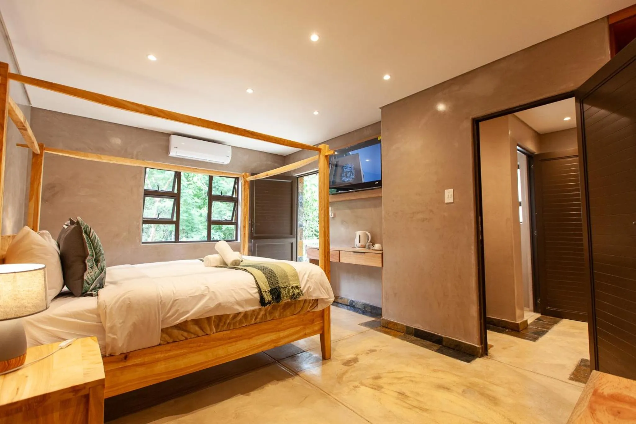 Bed in Kruger Adventure Lodge