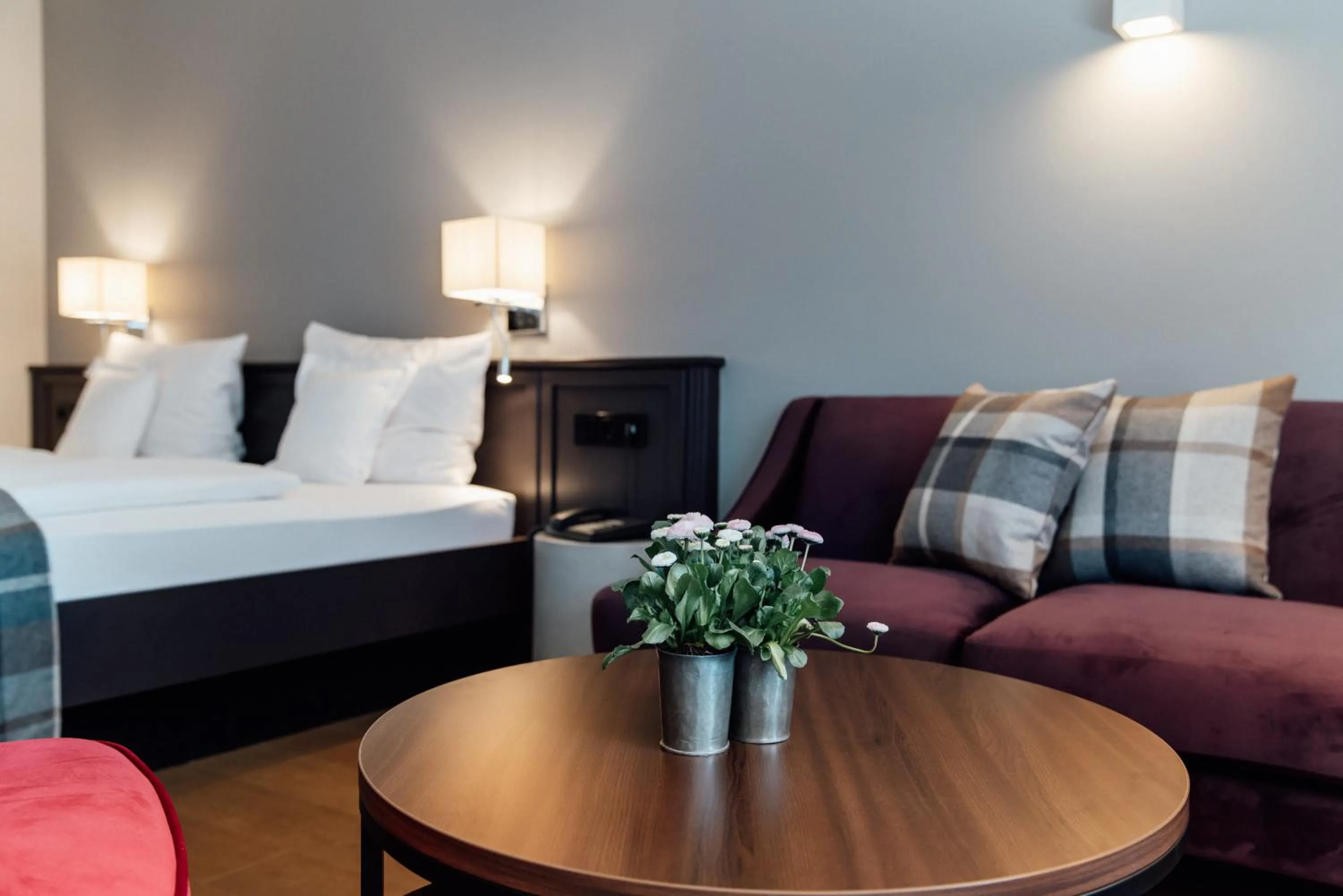 Bedroom, Bed in Hotel Krone