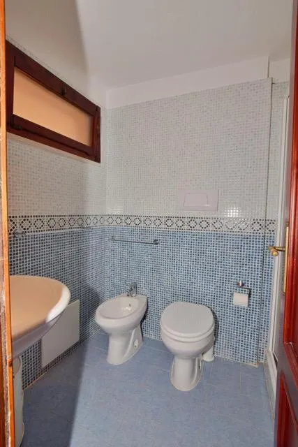 Bathroom in Marinella, Sardegna