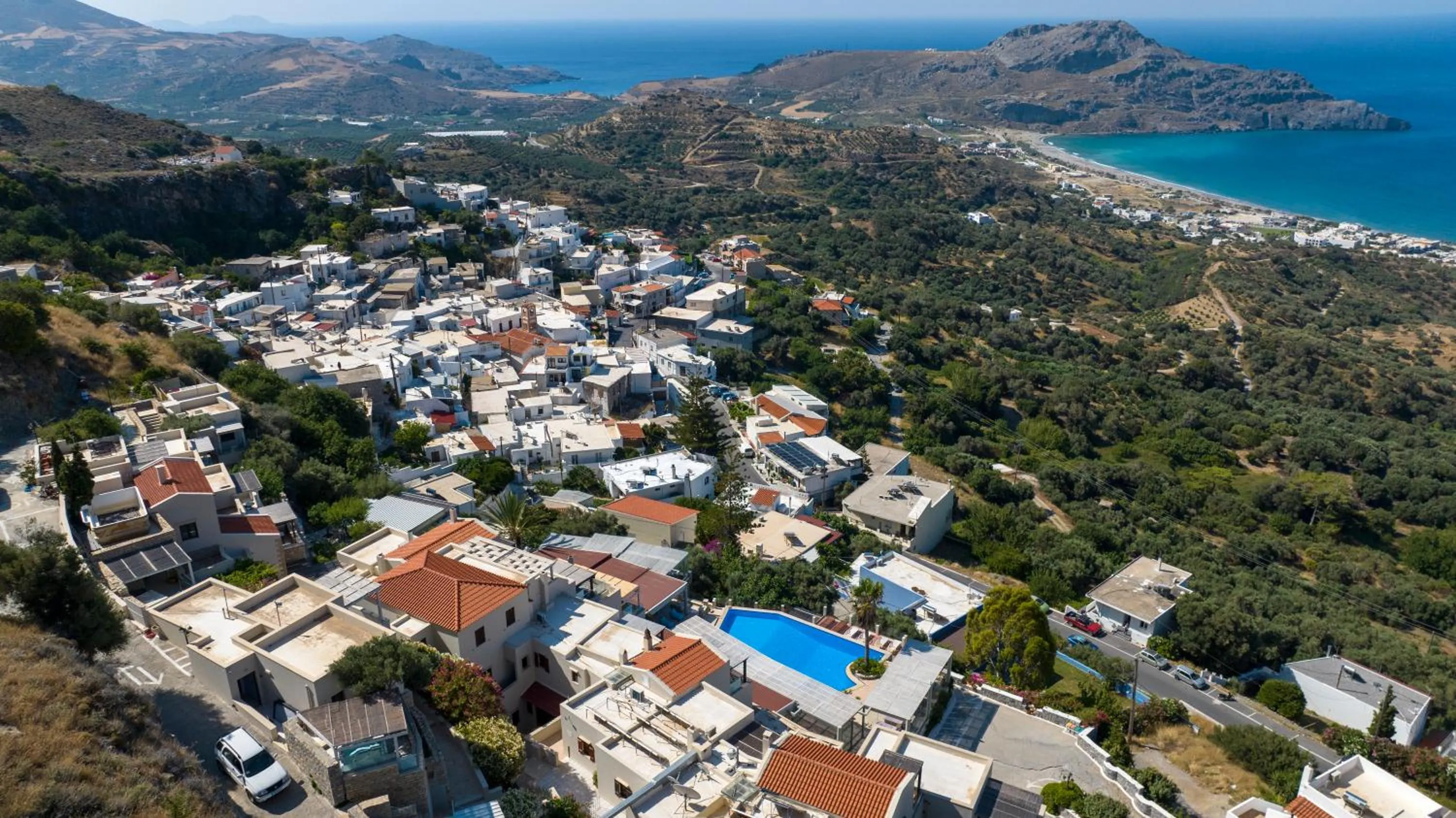 Swimming pool in Stefanos Village Hotel