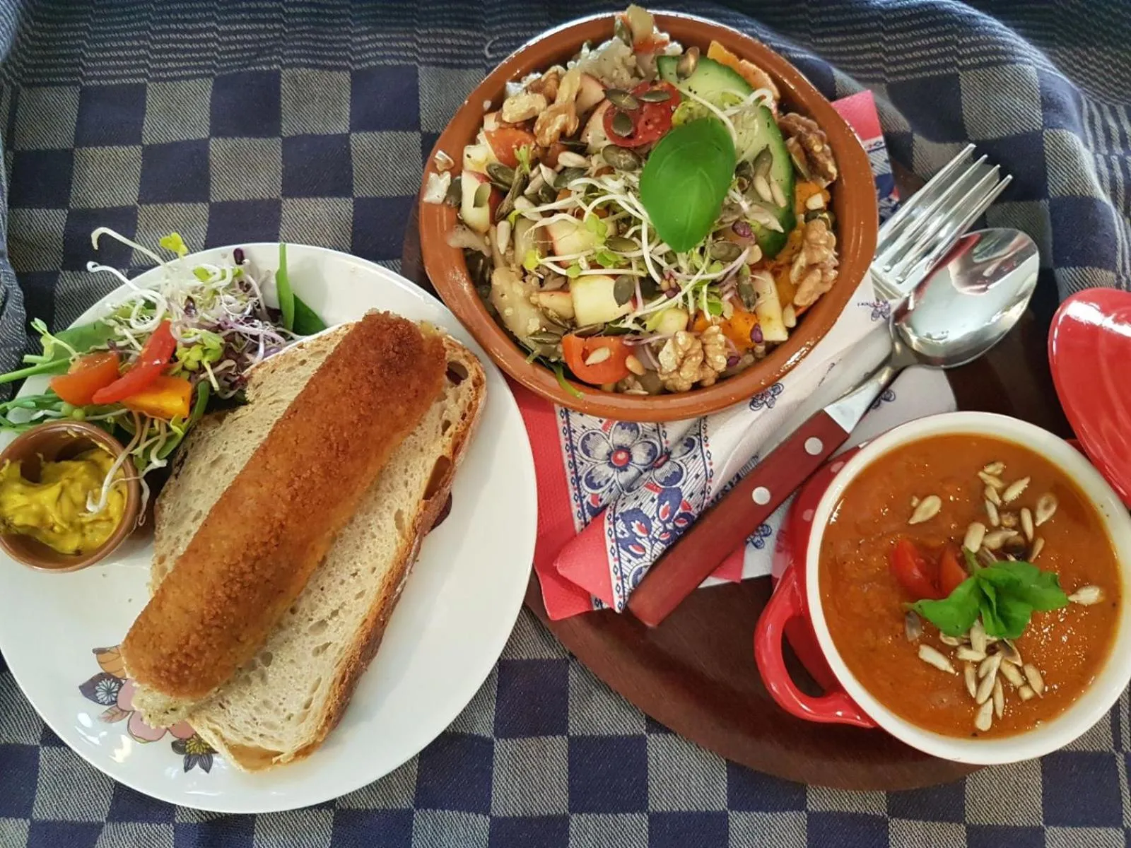 Restaurant/places to eat in SOEPP hotel & restaurant