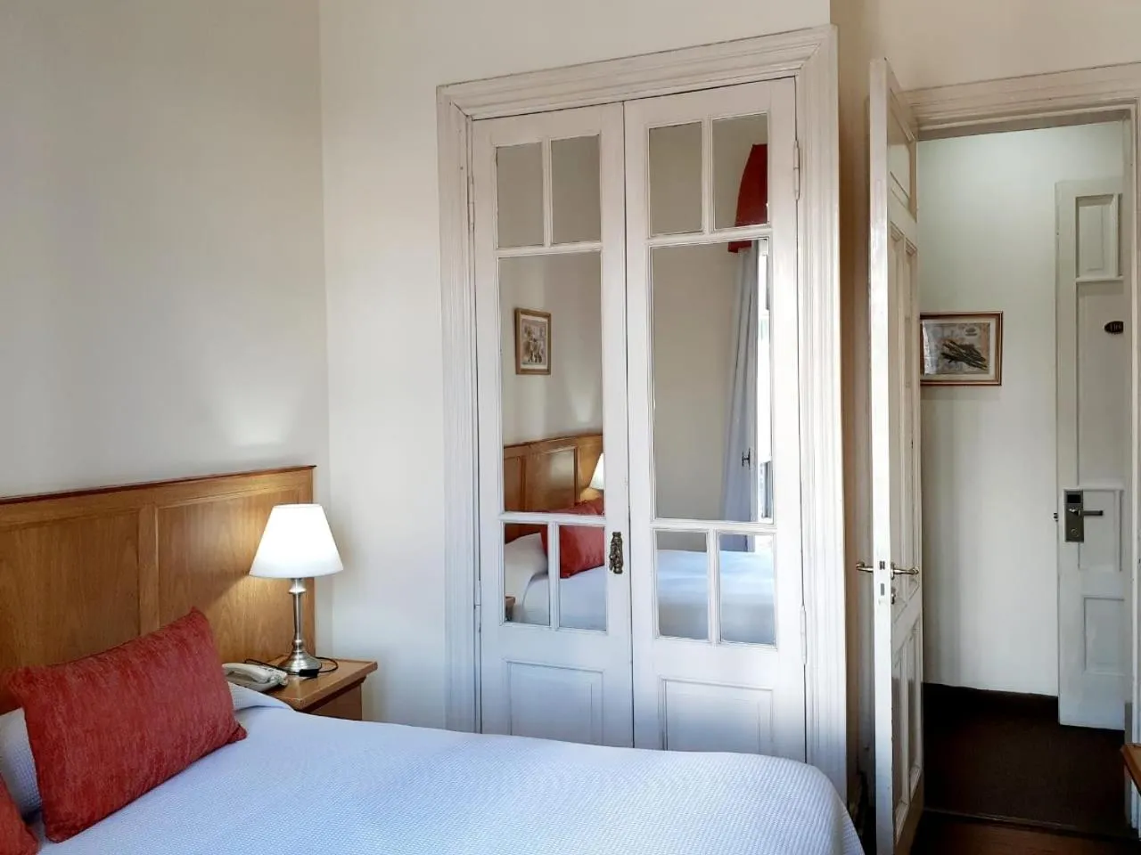 Bed in Hotel Benevento