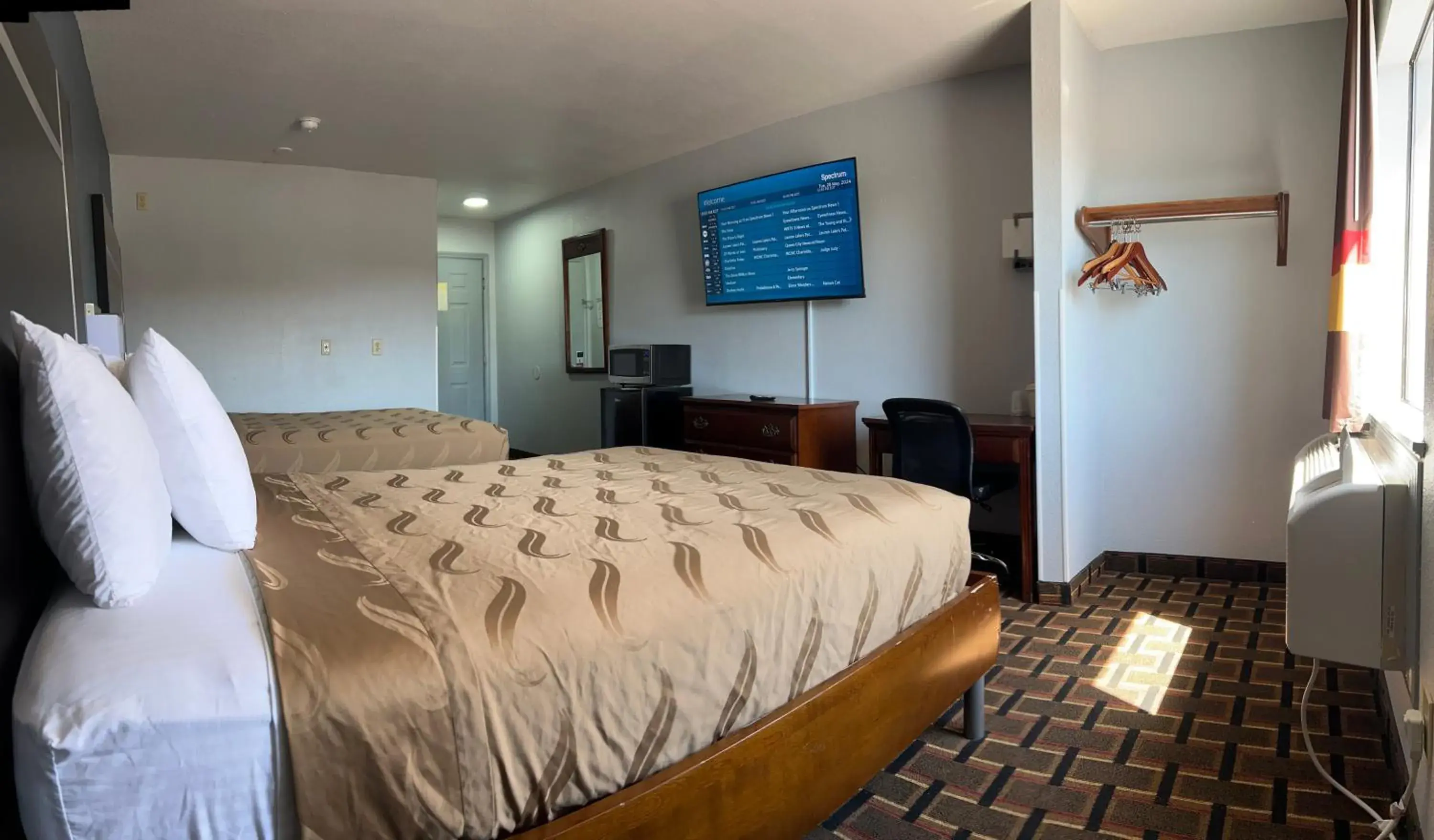 Bed in Americas Best Value Inn and Suites Albemarle Bed in Americas Best Value Inn and Suites Albemarle