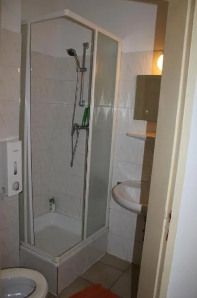 Bathroom in Arnes Hotel Vienna