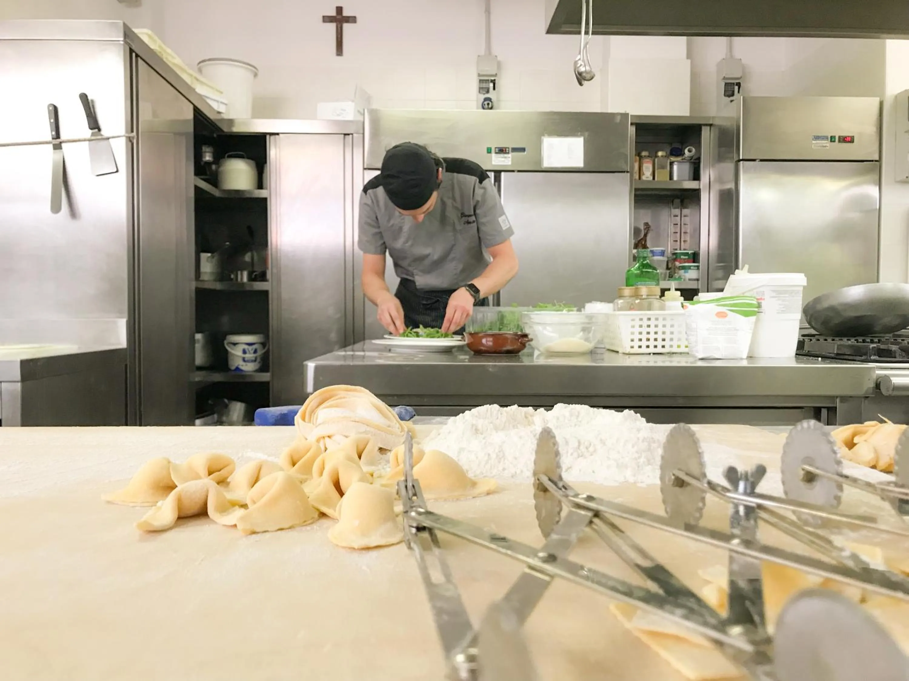 Restaurant/places to eat in Hotel Caesar