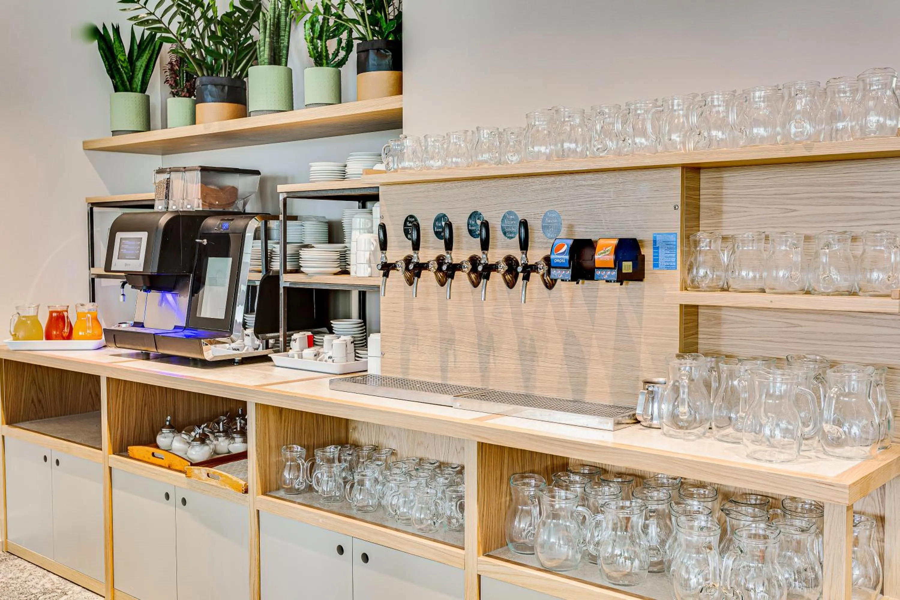 Coffee/tea facilities in Hotel Caesar