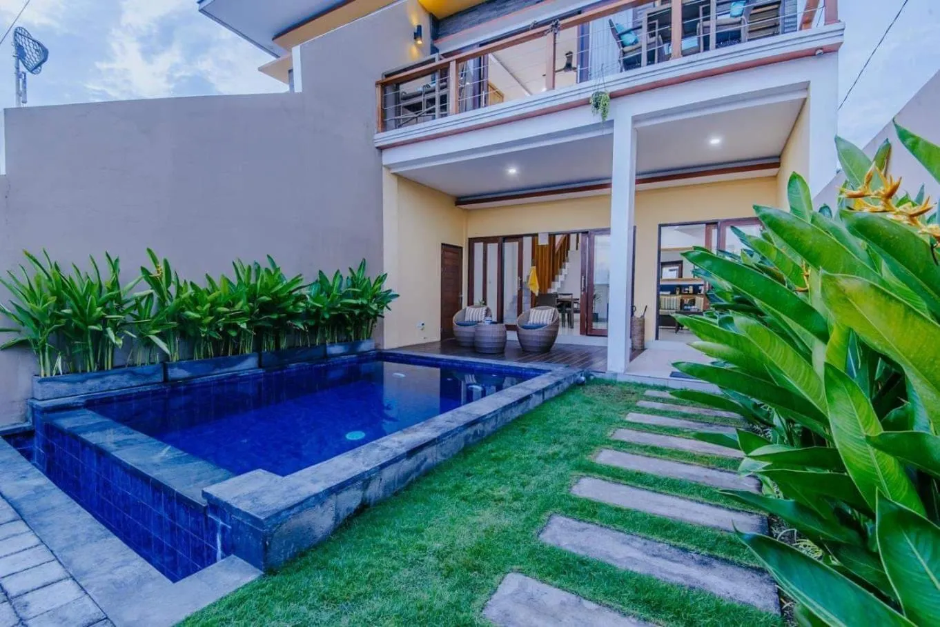 Property building in Secret Outlook Lembongan