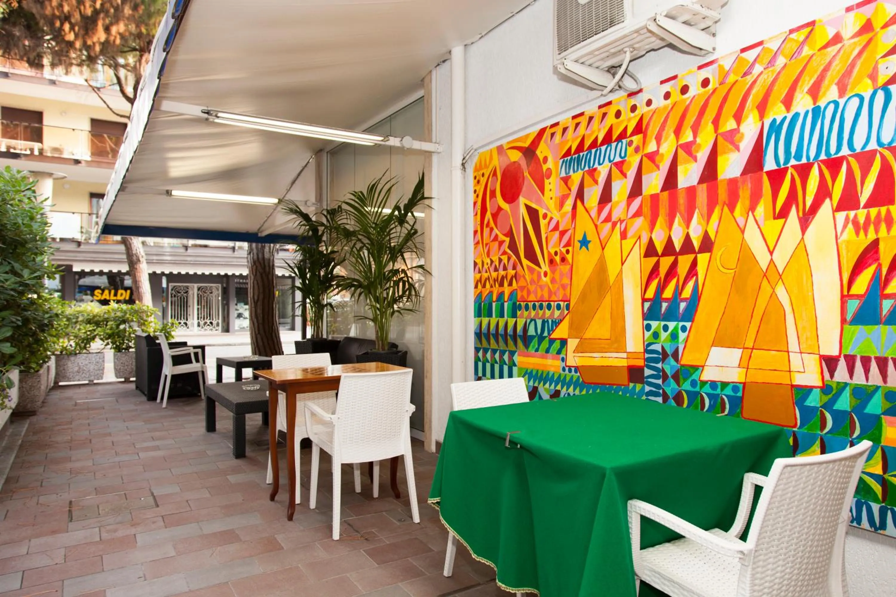 Facade/entrance in Hotel Danubio