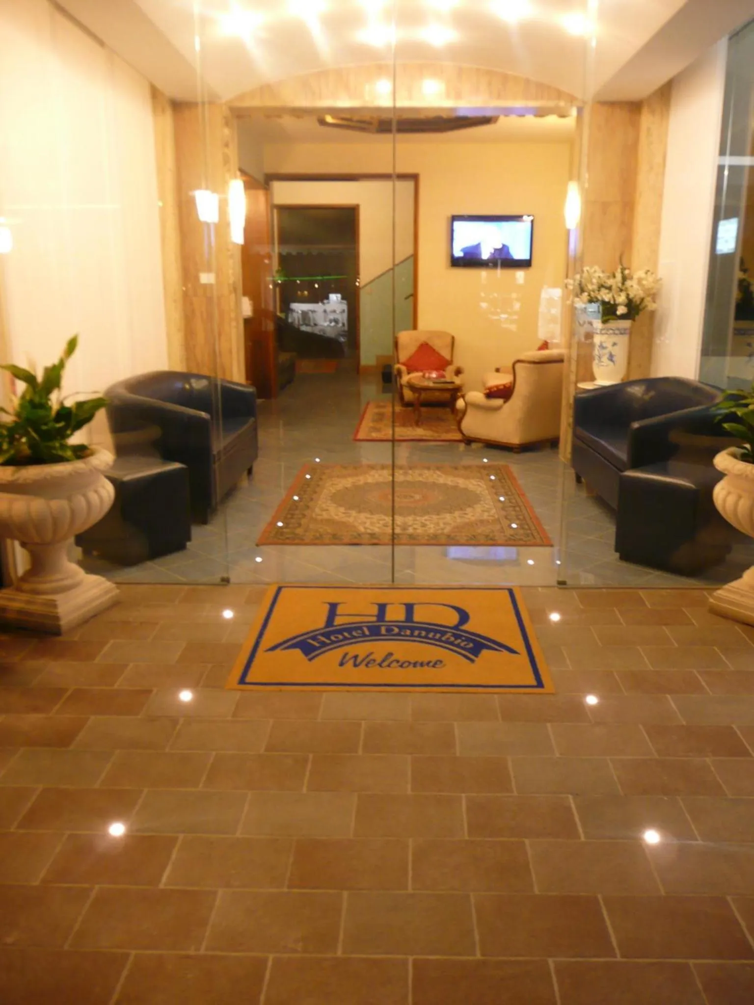 Facade/entrance in Hotel Danubio