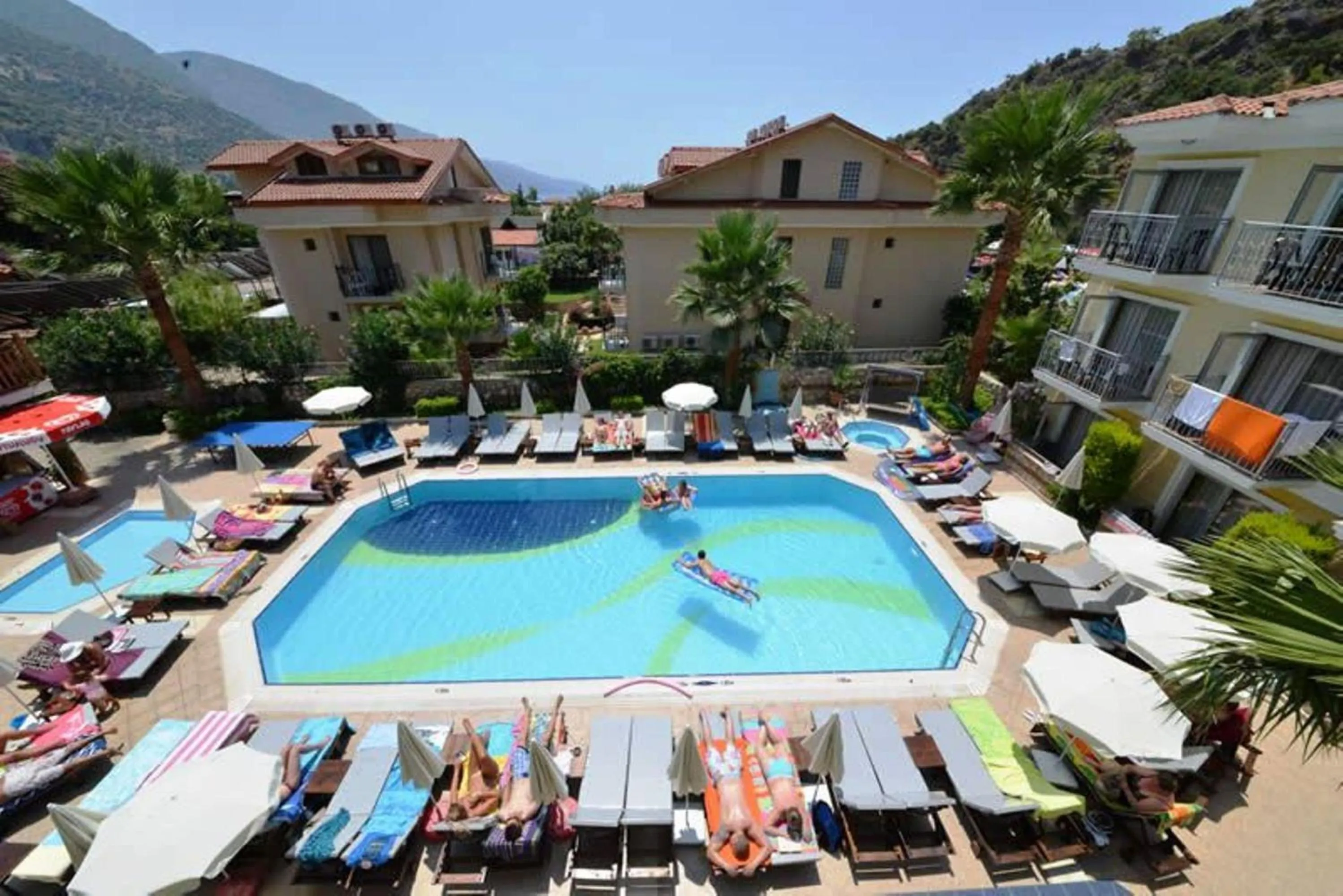 Swimming pool in Villa Beldeniz