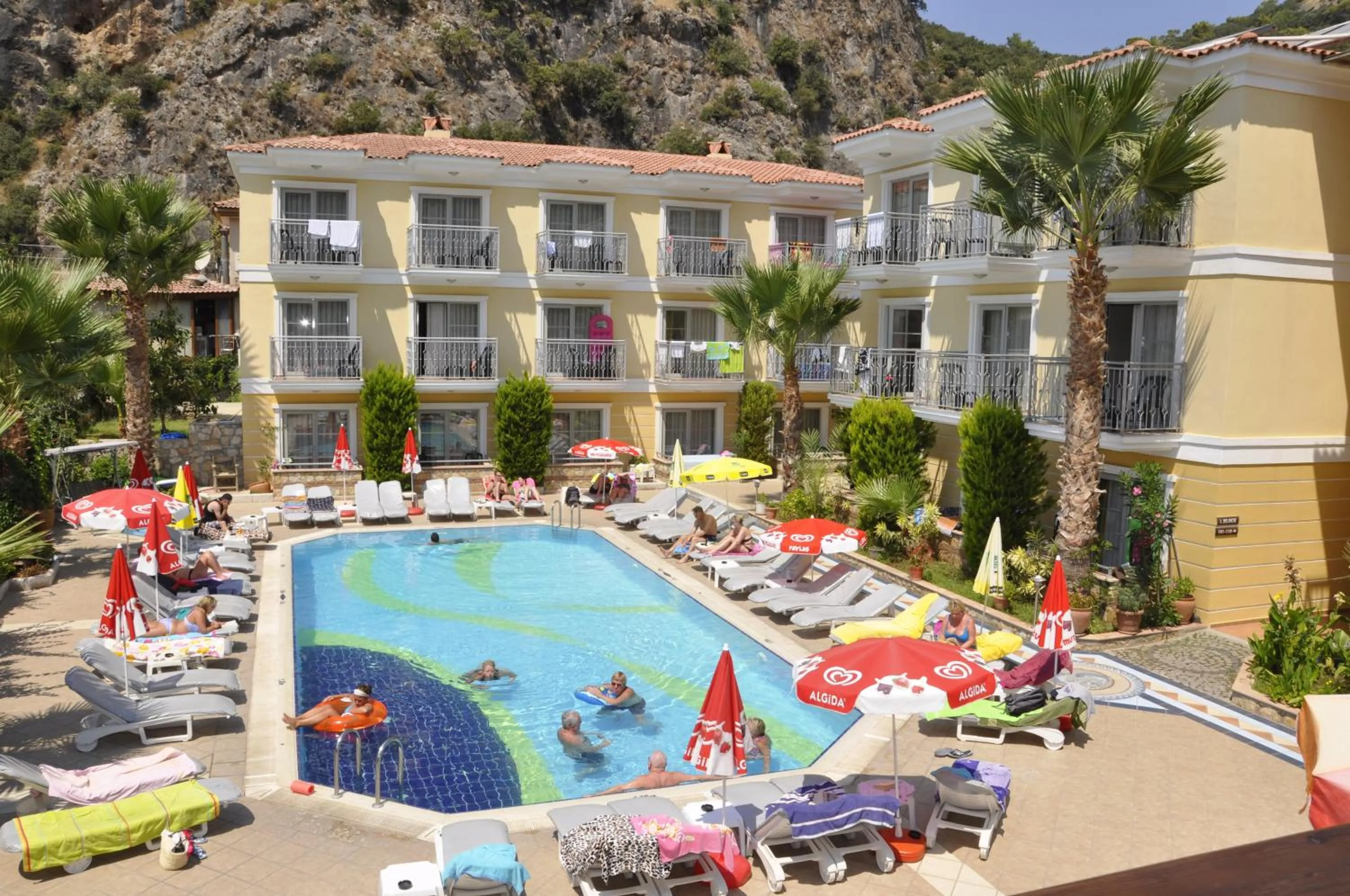 Swimming pool in Villa Beldeniz