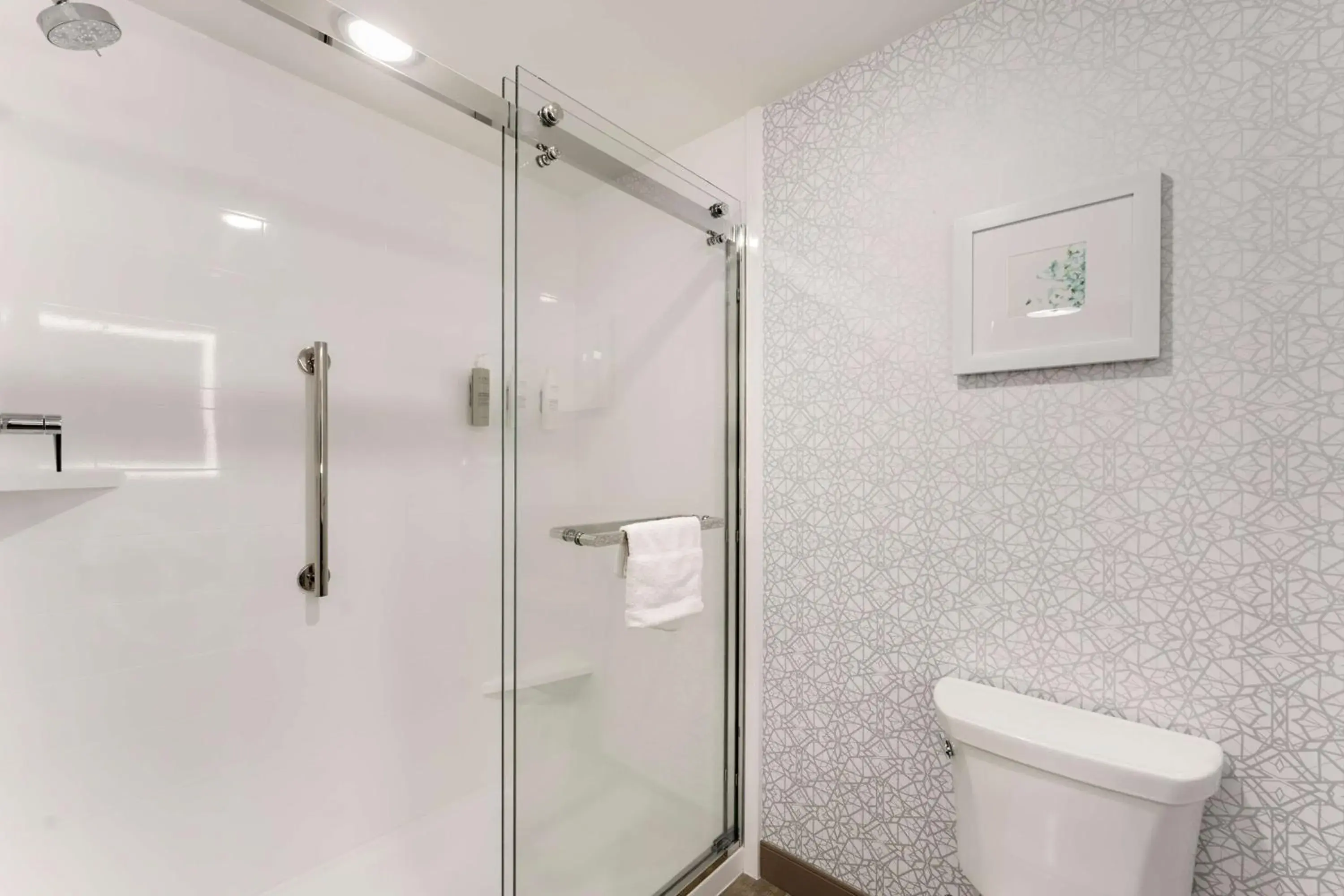 Bathroom in Hampton Inn Milford Bathroom in Hampton Inn Milford