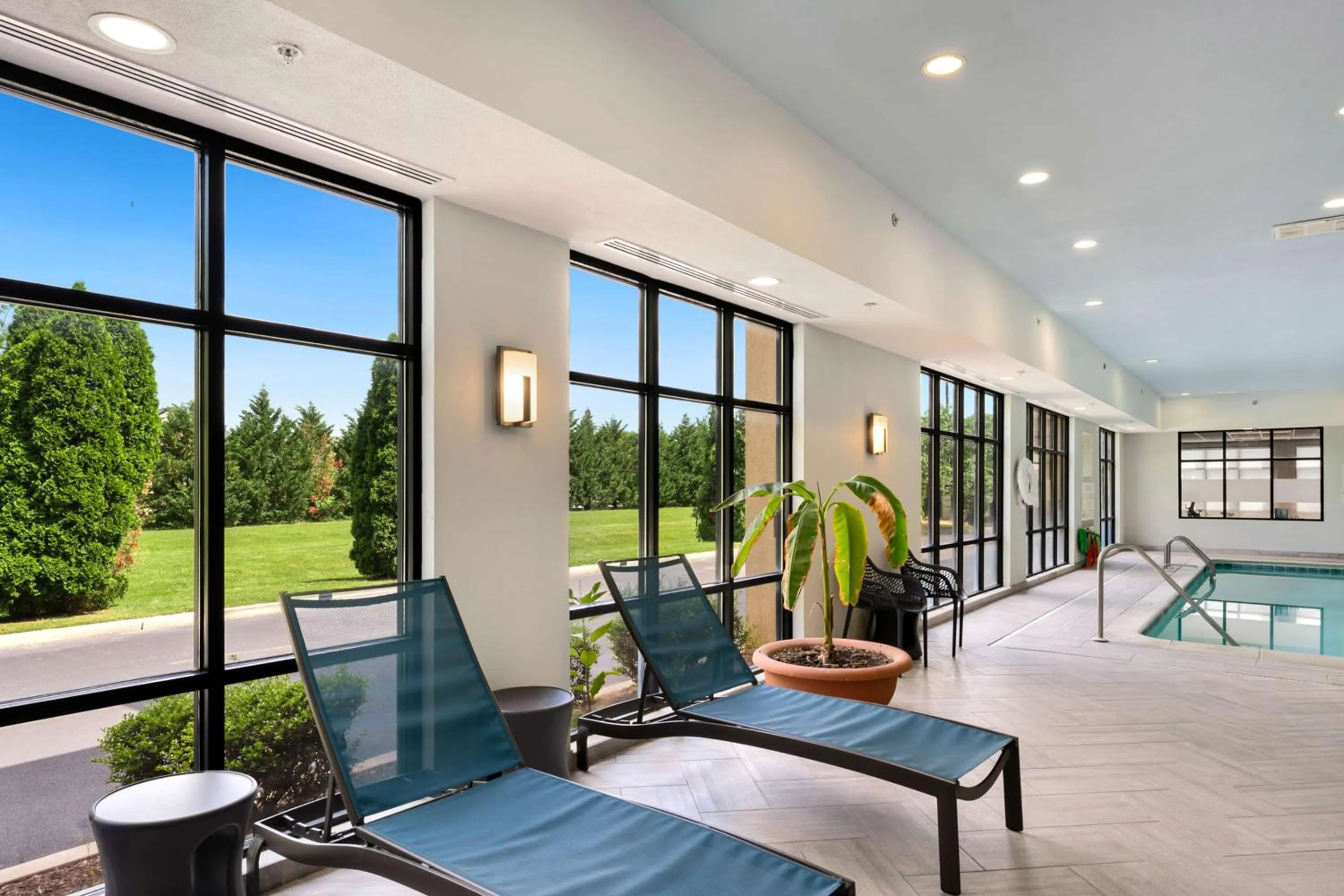 Pool view in Hampton Inn Milford