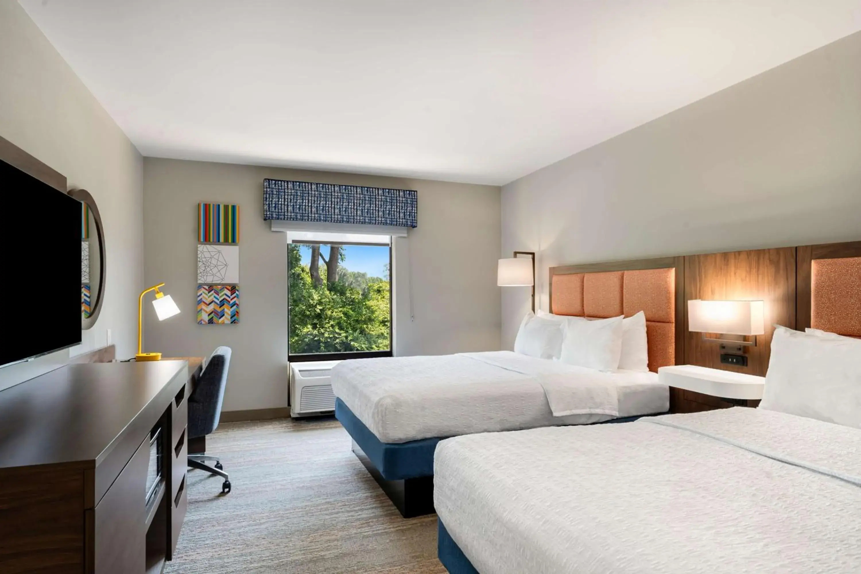 Bed in Hampton Inn Milford Bed in Hampton Inn Milford