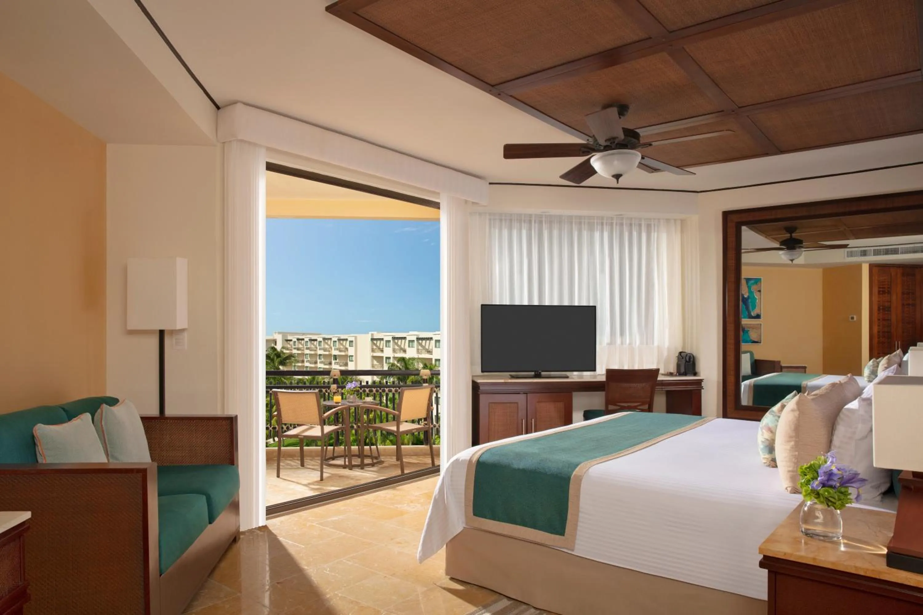 Day, Bed in Dreams Riviera Cancun Resort & Spa - All Inclusive