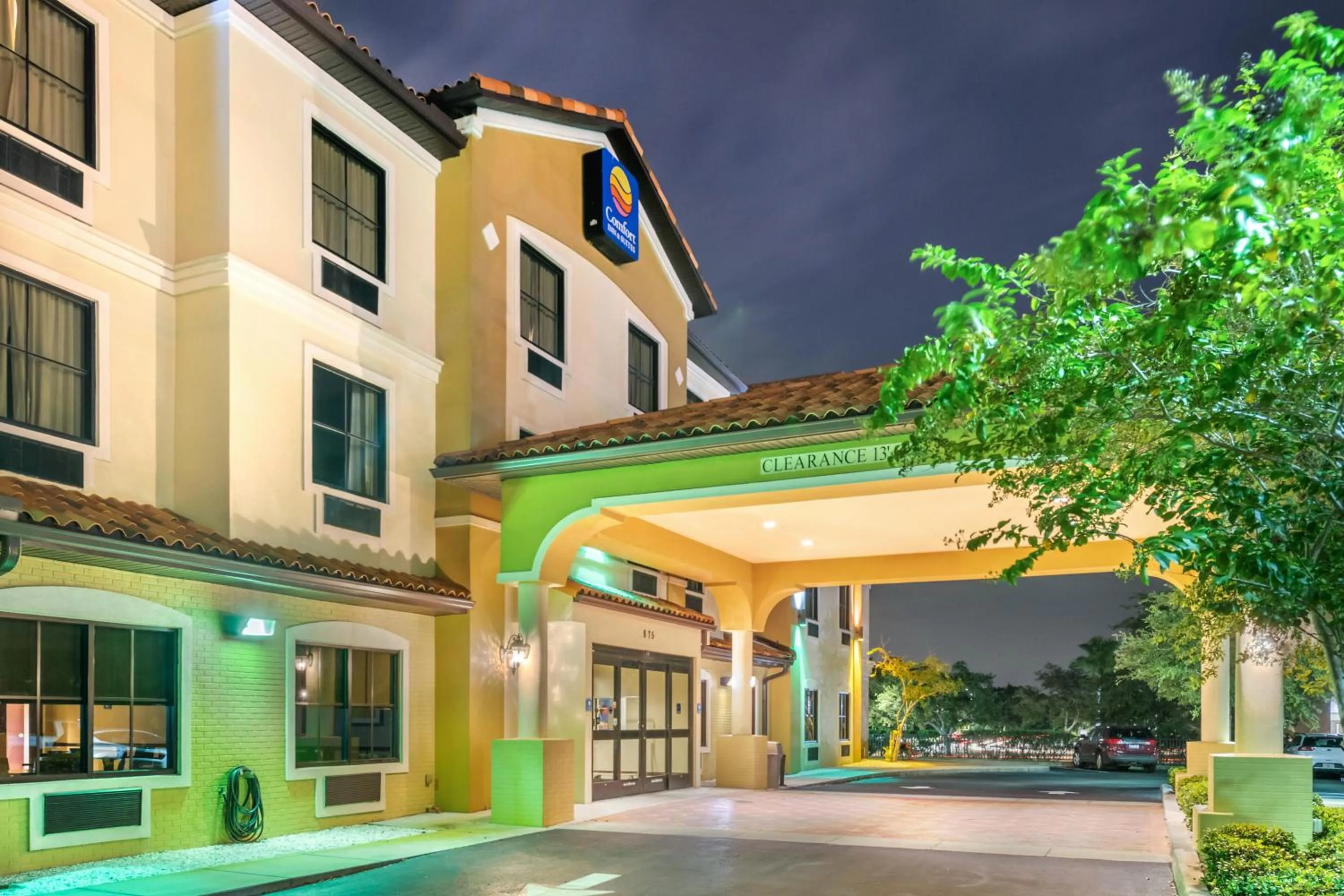 Property building in Comfort Inn & Suites Northeast - Gateway