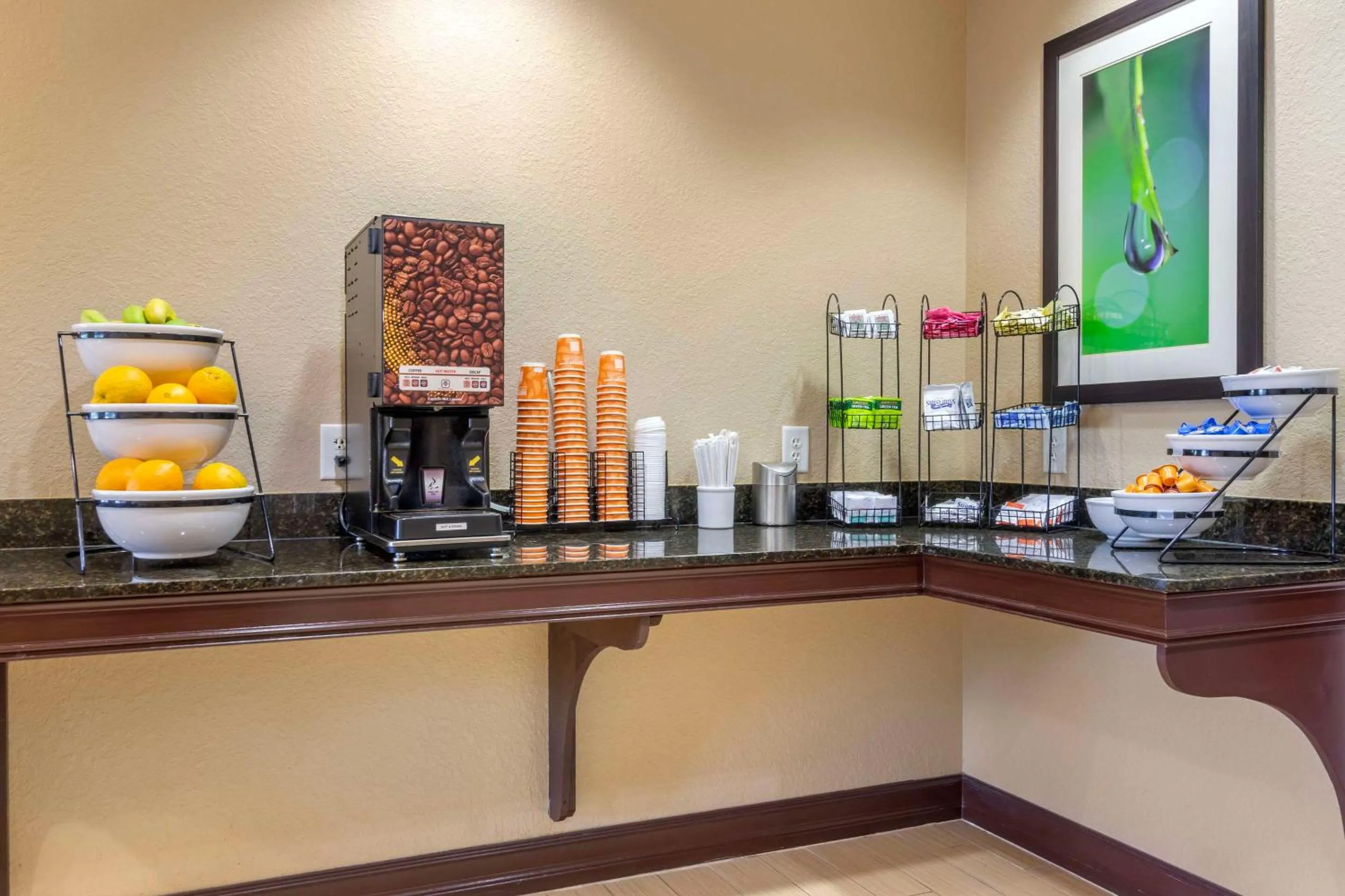 Breakfast in Comfort Inn & Suites Northeast - Gateway