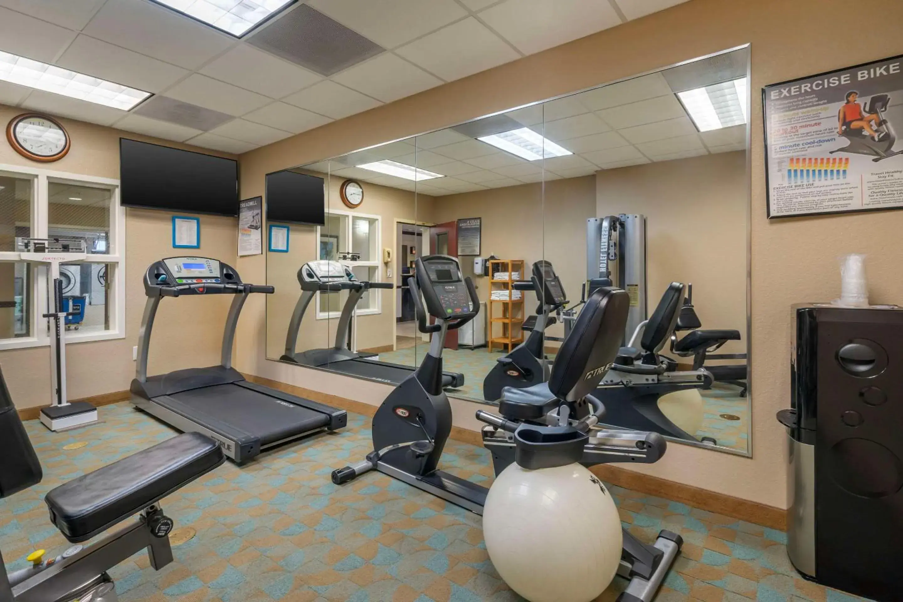 Fitness centre/facilities in Comfort Inn & Suites Northeast - Gateway Fitness centre/facilities in Comfort Inn & Suites Northeast - Gateway