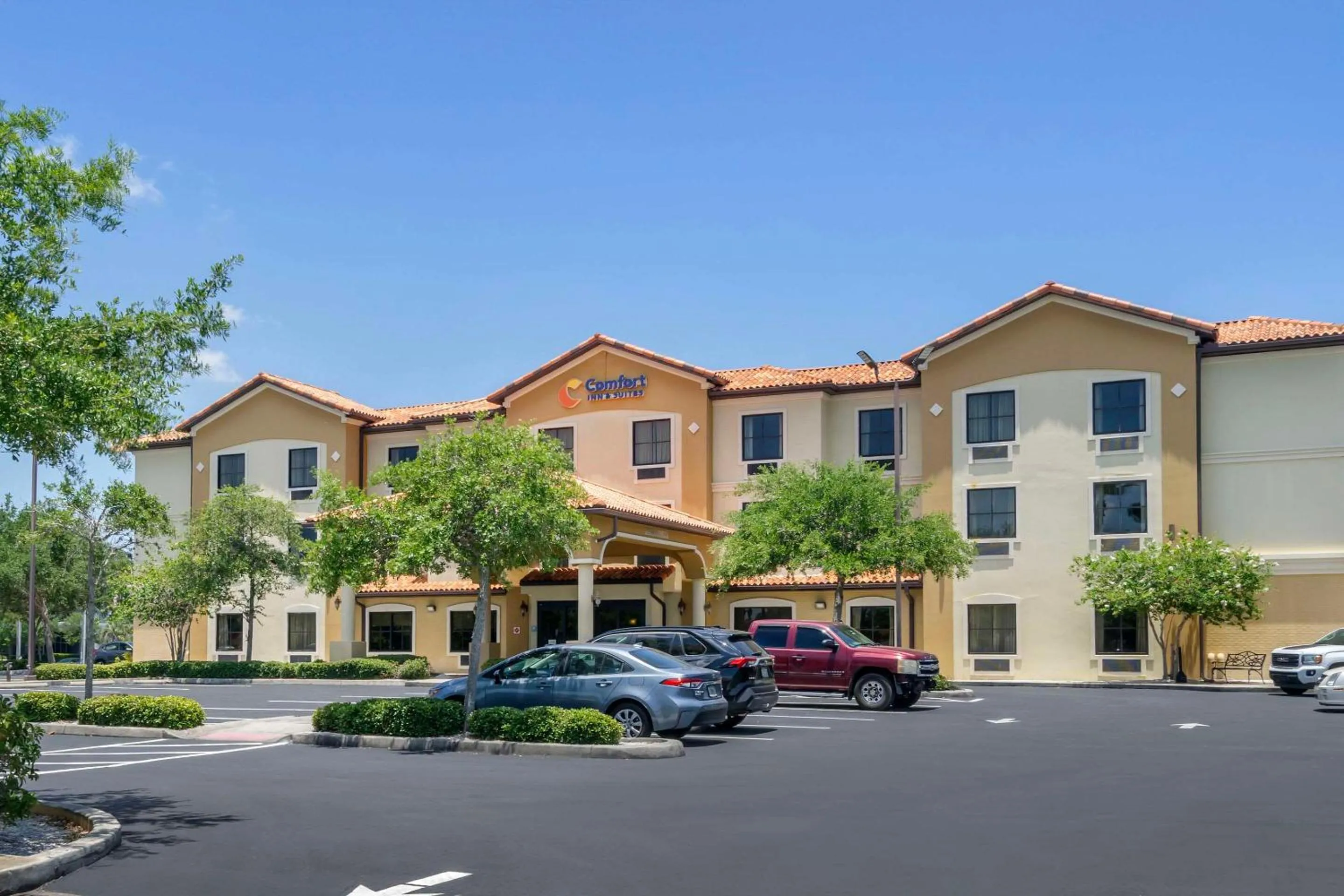 Property building in Comfort Inn & Suites Northeast - Gateway