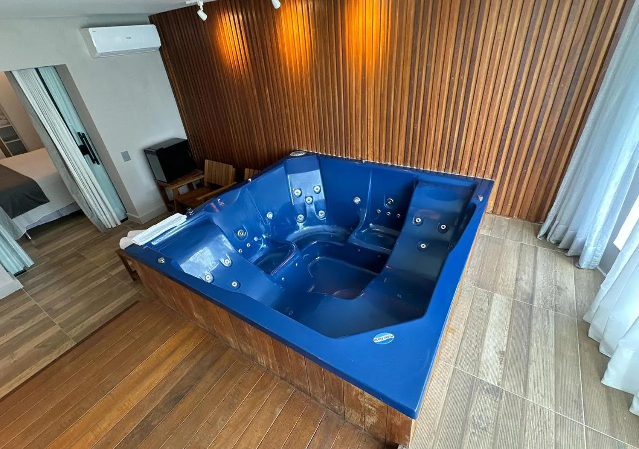 Hot Tub in Wembley Inn Hotel