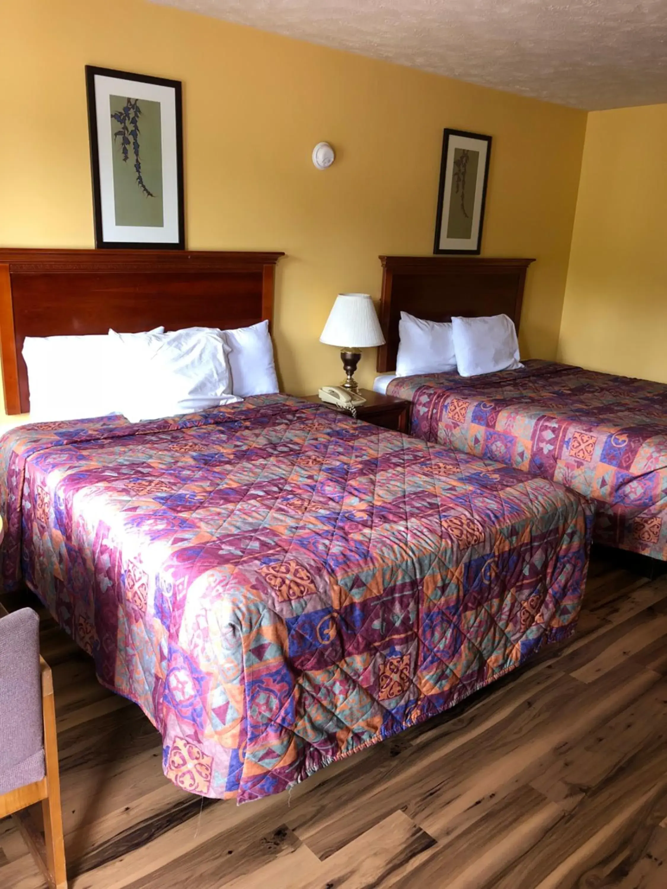 Bed in Americas Best Value Inn - Jonesville Bed in Americas Best Value Inn - Jonesville