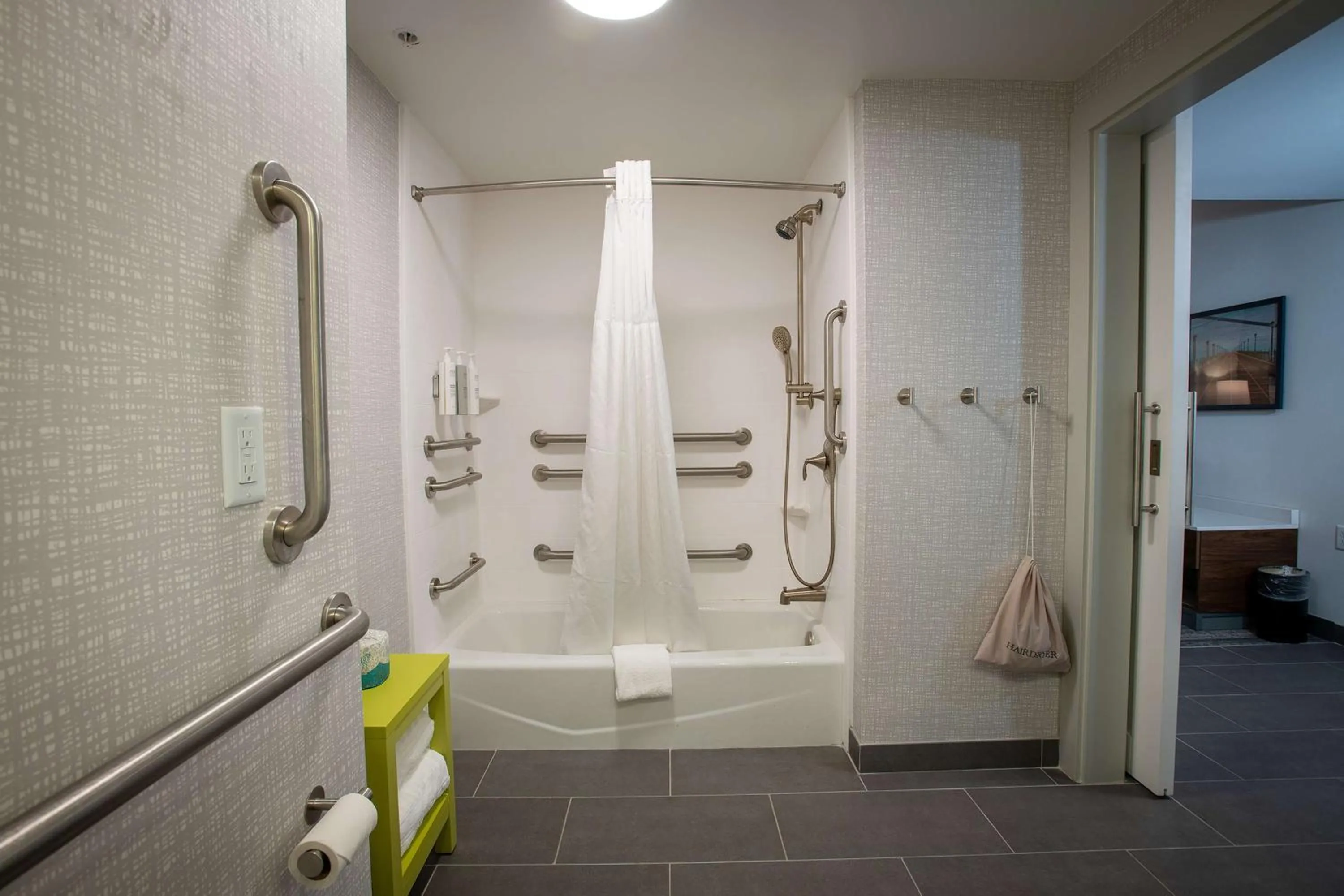 Bathroom in Hampton Inn Seaford