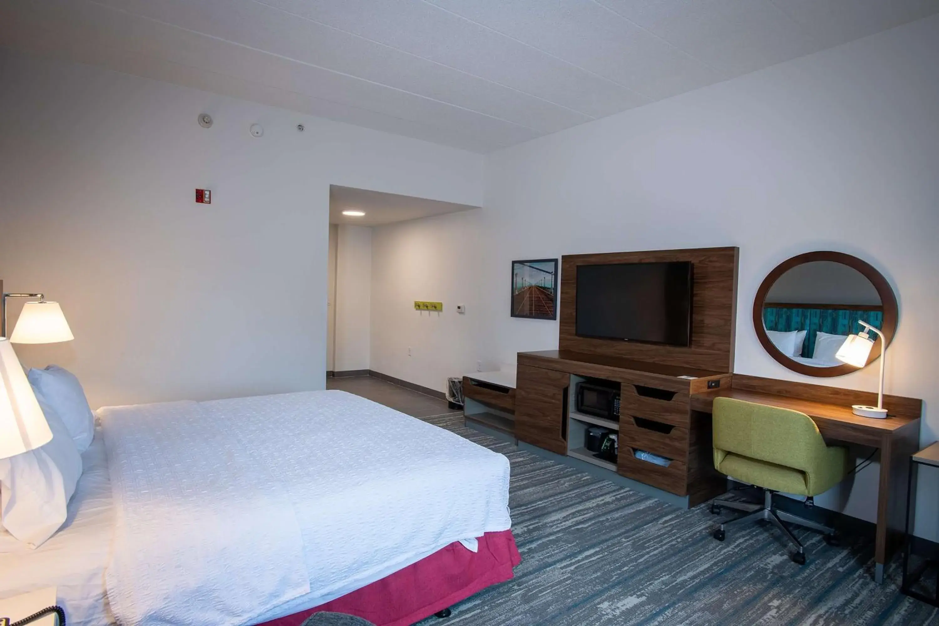 Bed in Hampton Inn Seaford Bed in Hampton Inn Seaford