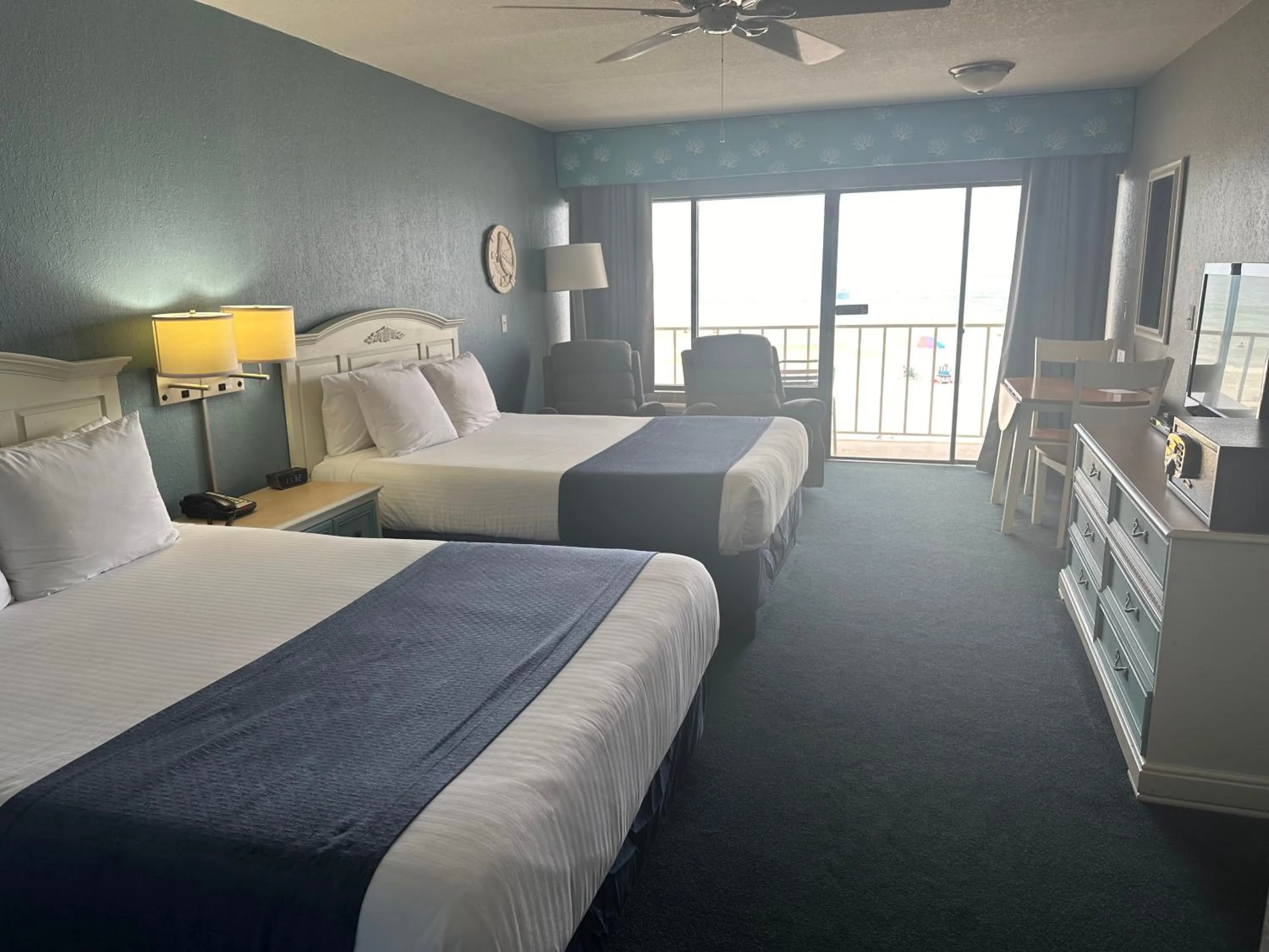 Bed in Shoreline Island Resort - Exclusively Adult
