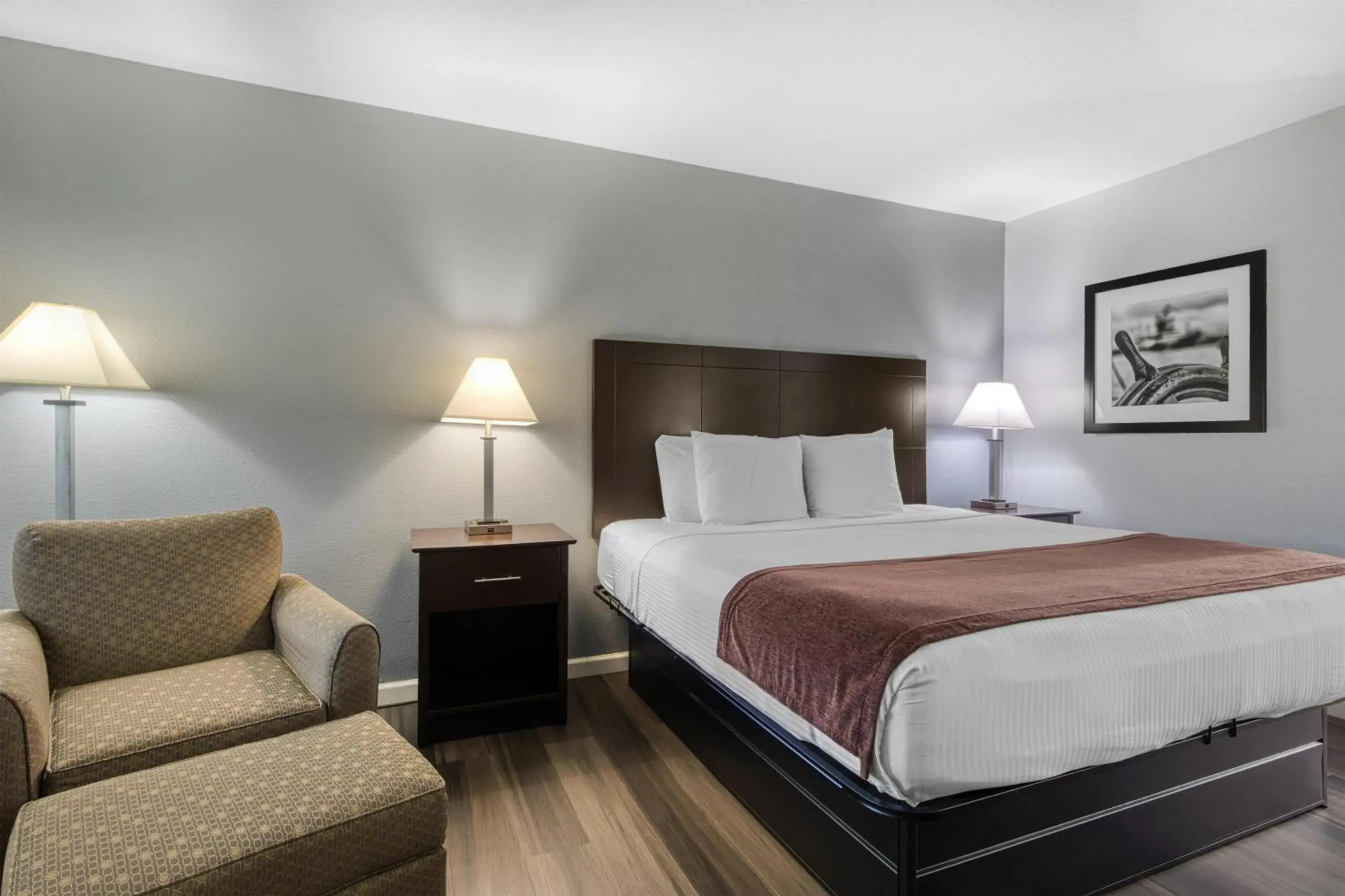 Bedroom, Bed in Best Western Lake Conroe Inn Bedroom, Bed in Best Western Lake Conroe Inn