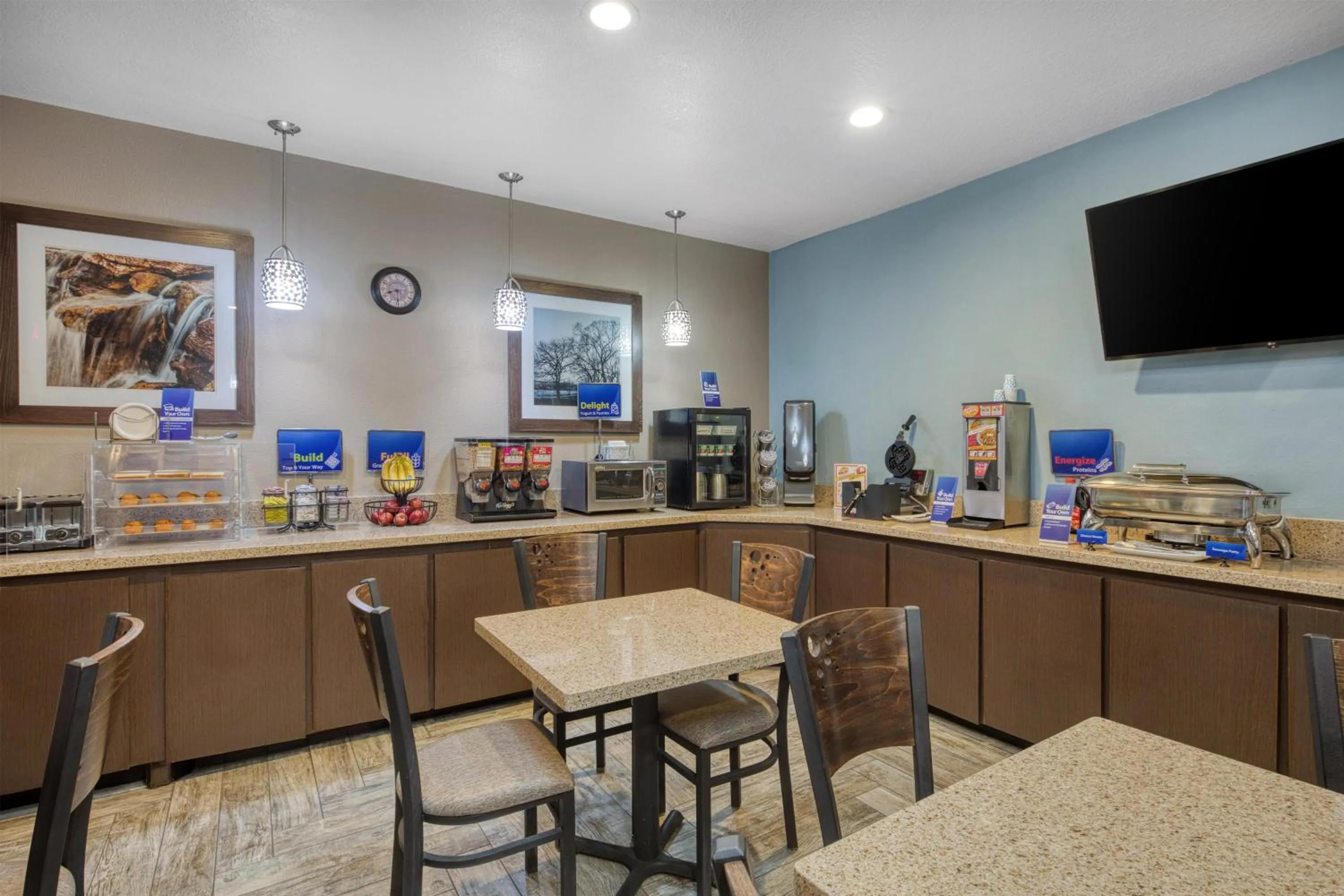 Breakfast in Best Western Lake Conroe Inn