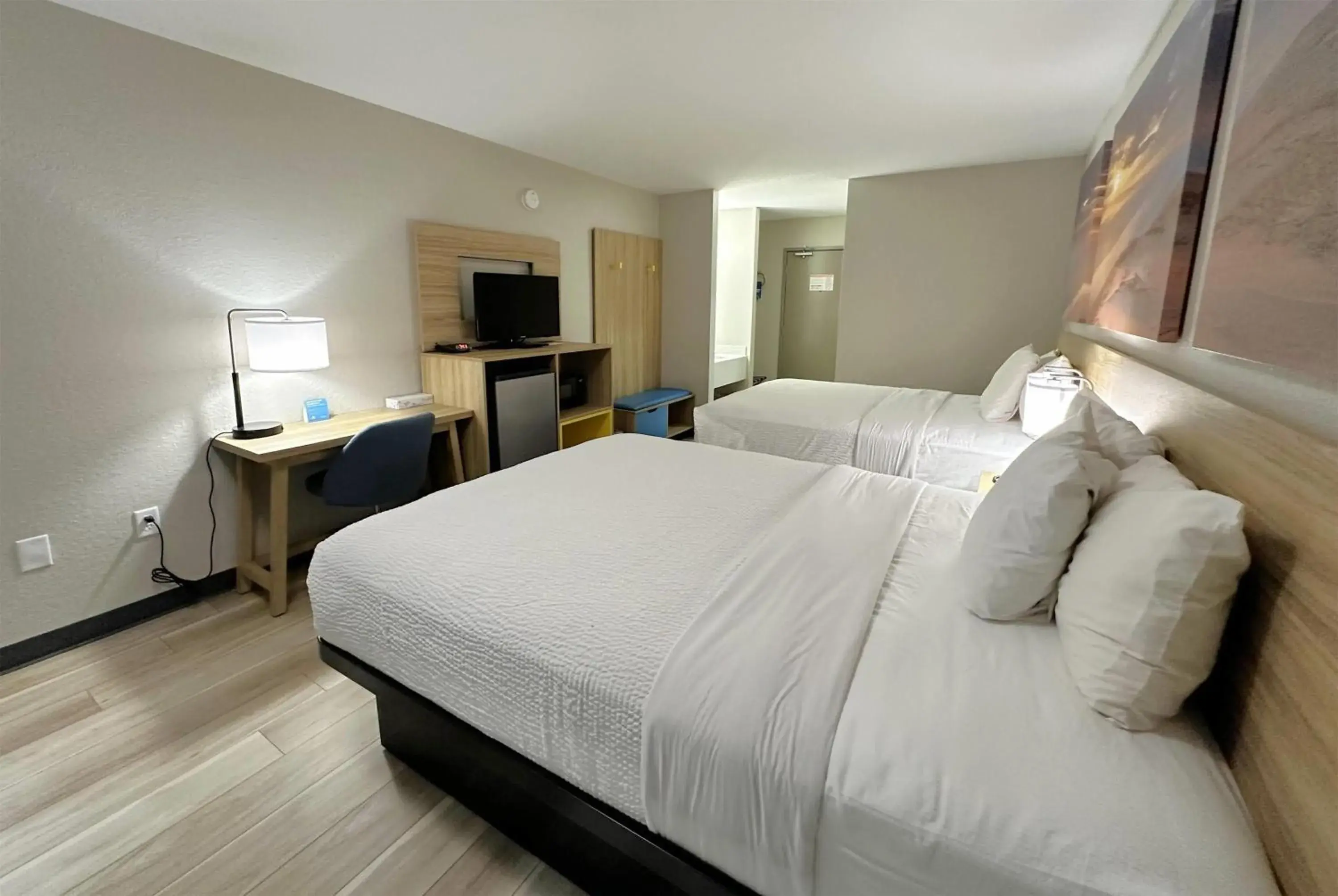 Photo of the whole room, Bed in Days Inn by Wyndham Holland Photo of the whole room, Bed in Days Inn by Wyndham Holland