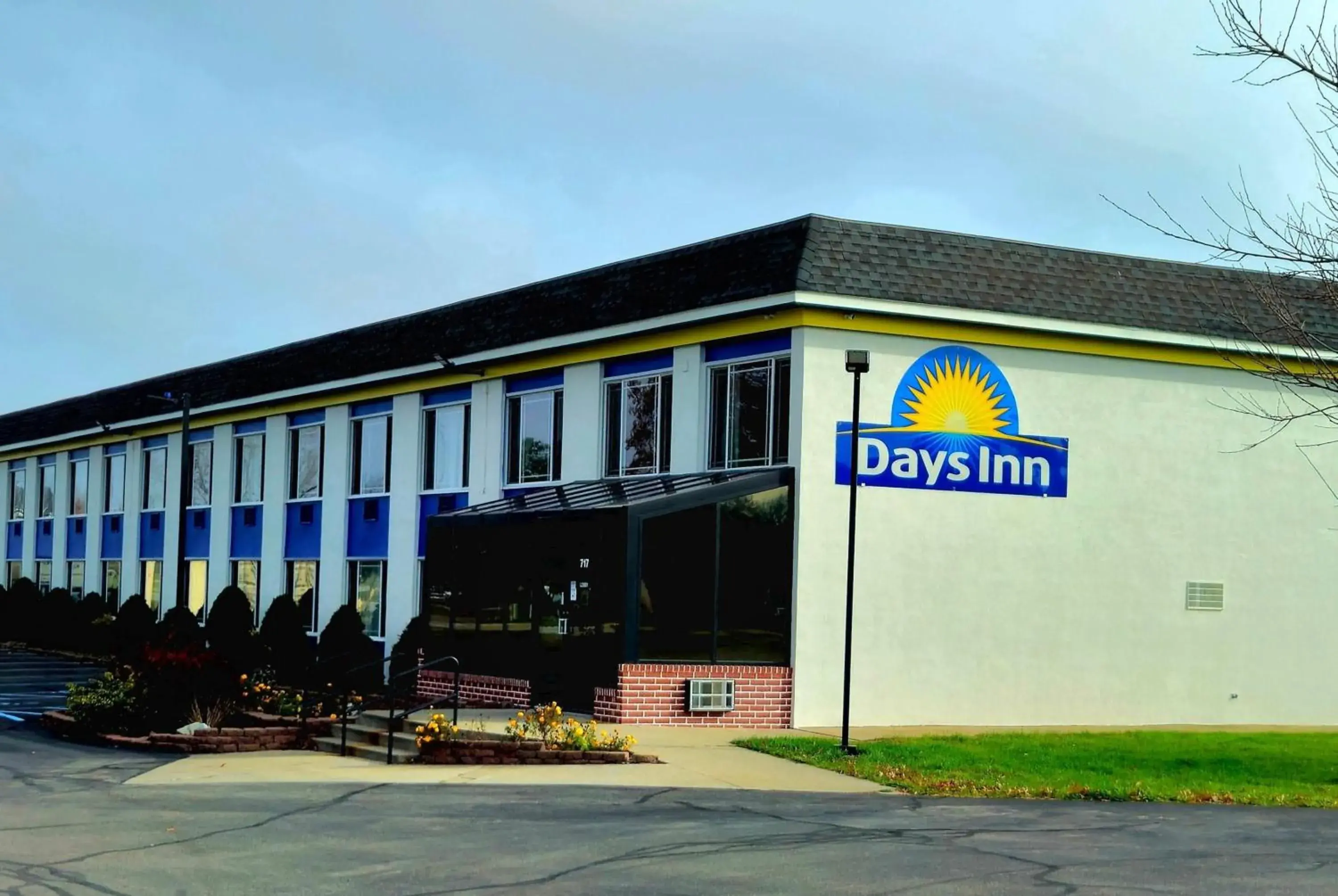 Property building in Days Inn by Wyndham Holland Property building in Days Inn by Wyndham Holland