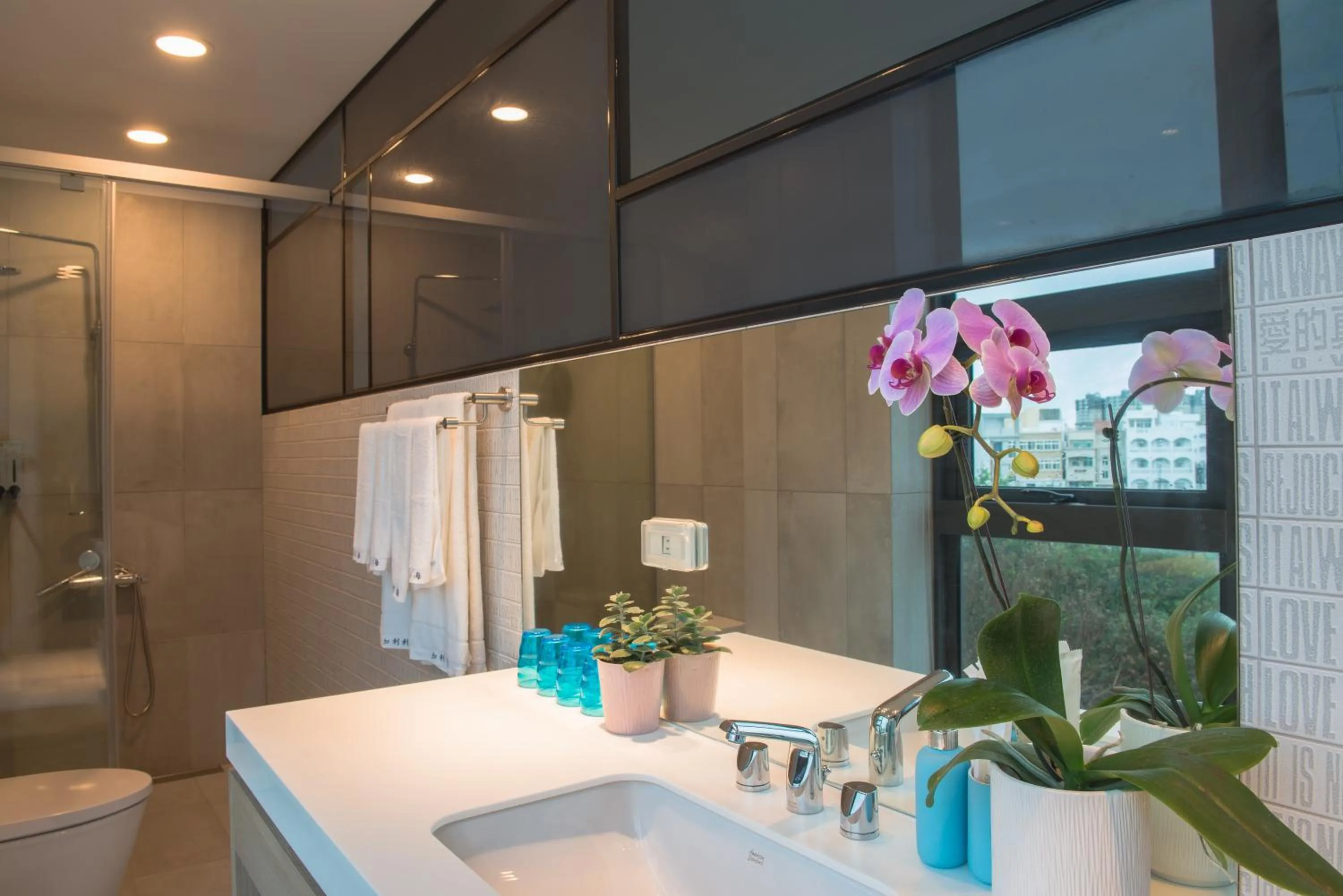 Shower in Galilee B&B 加利利海民宿