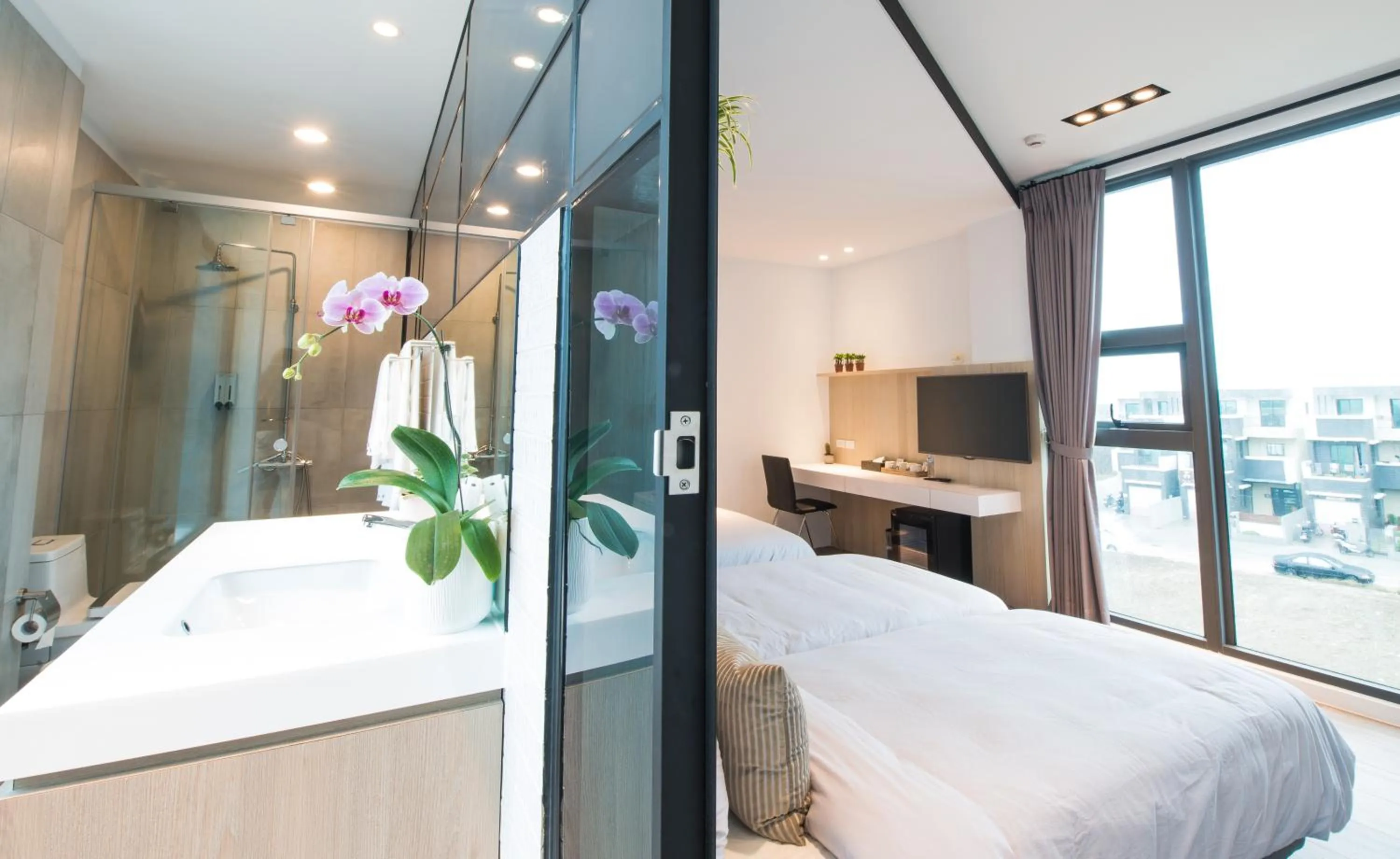 Bathroom, Bed in Galilee B&B 加利利海民宿