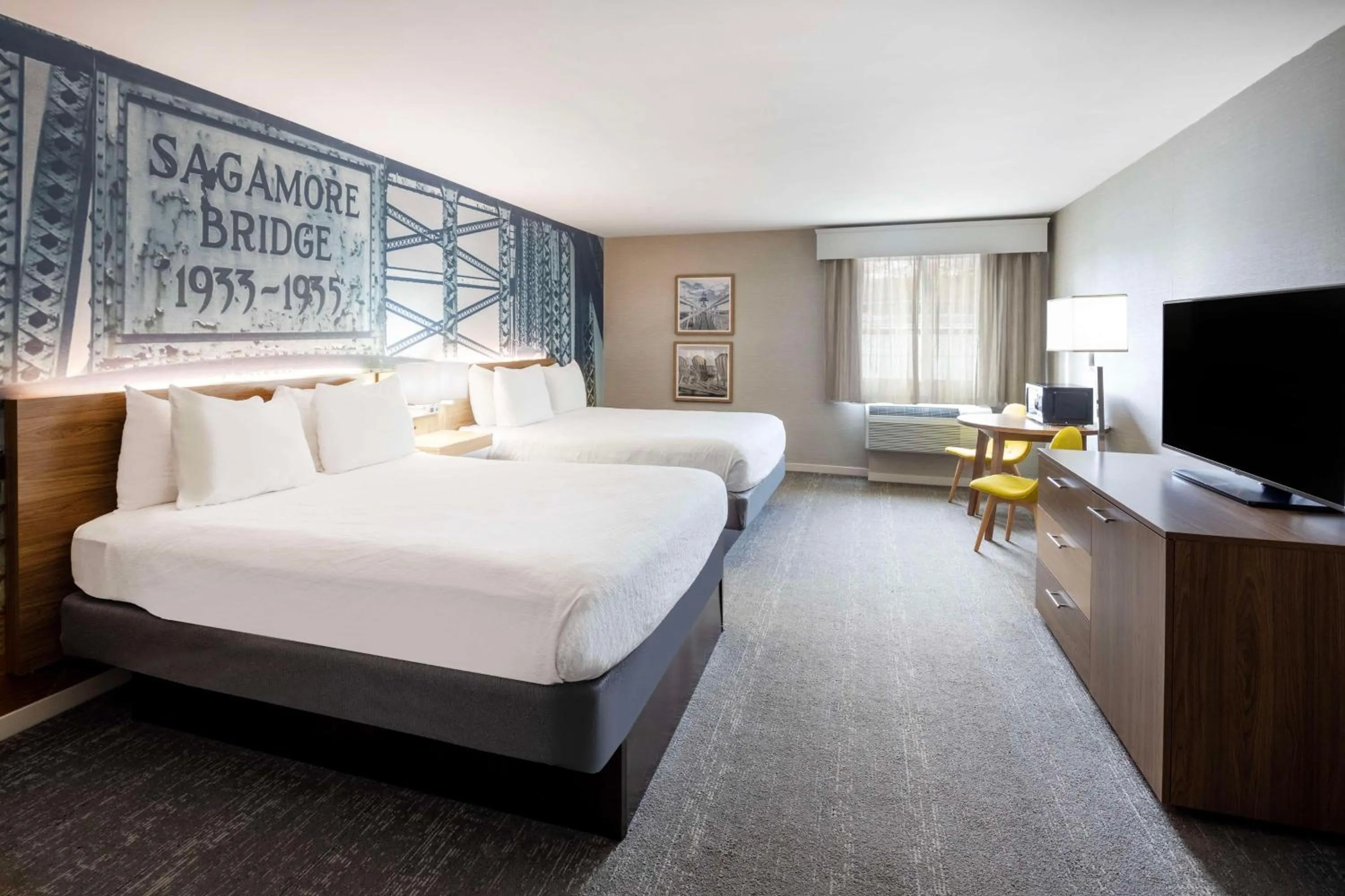 Bedroom, Bed in Aiden by Best Western Cape Cod - West Yarmouth