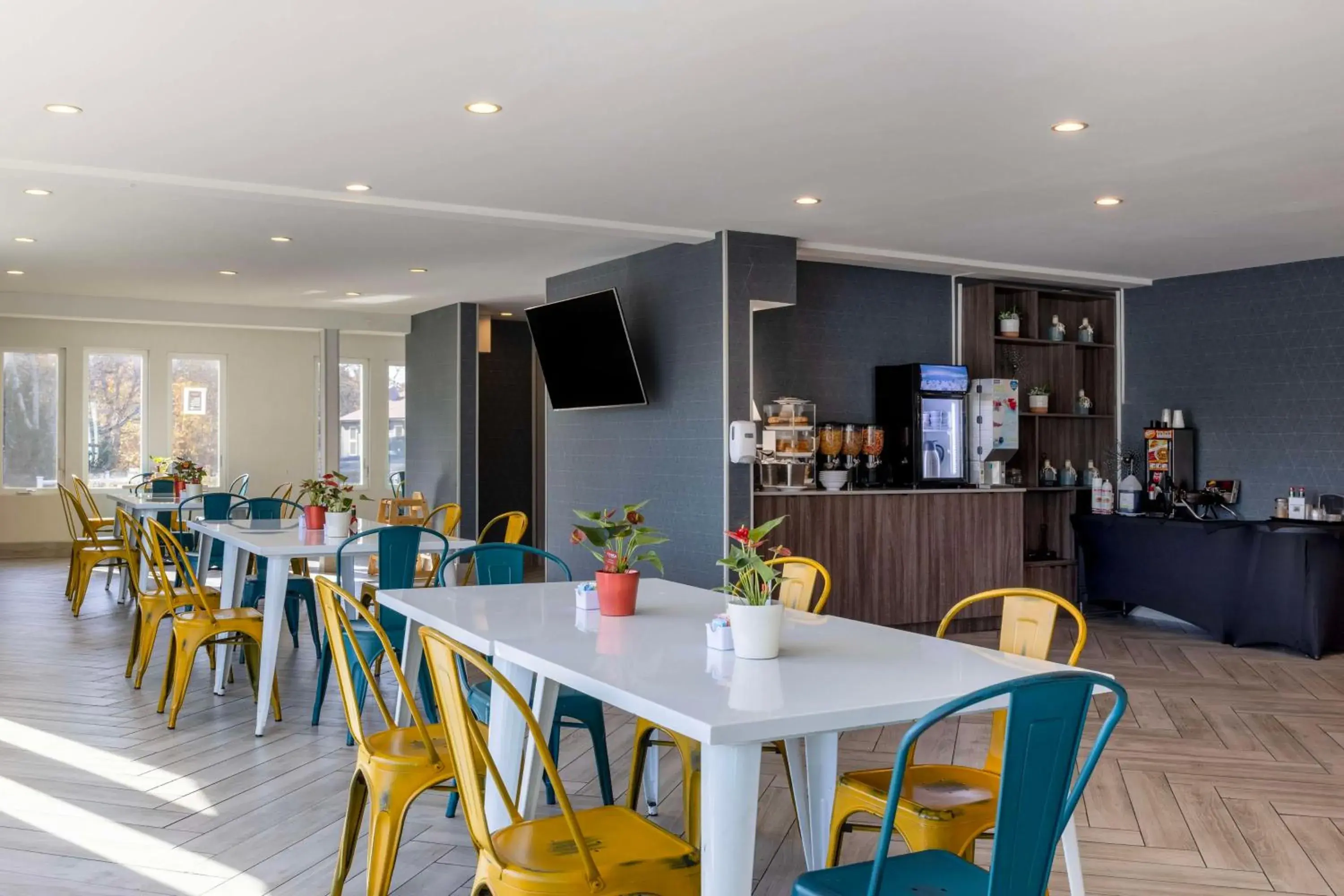 Breakfast in Aiden by Best Western Cape Cod - West Yarmouth Breakfast in Aiden by Best Western Cape Cod - West Yarmouth