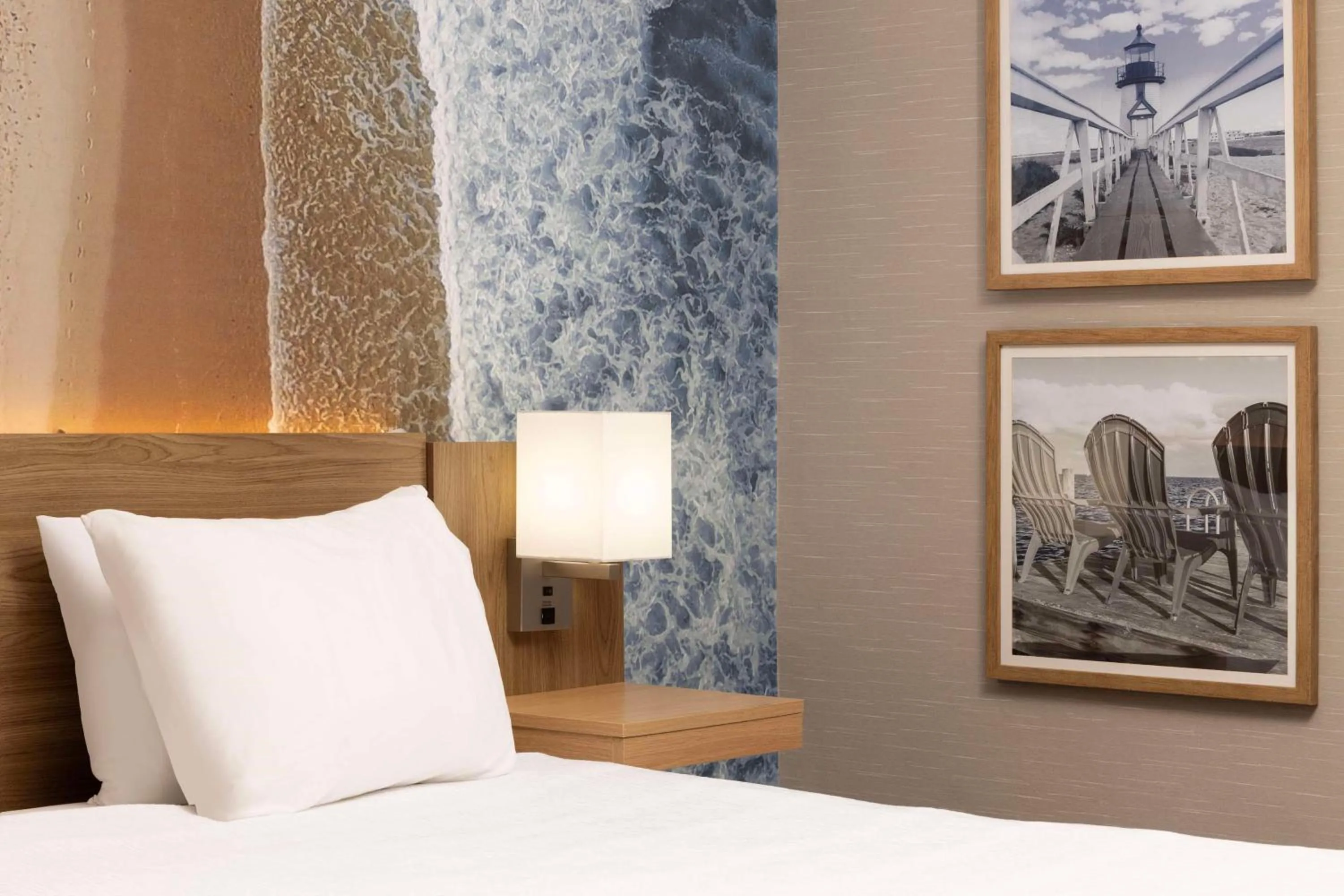 Bedroom, Bed in Aiden by Best Western Cape Cod - West Yarmouth