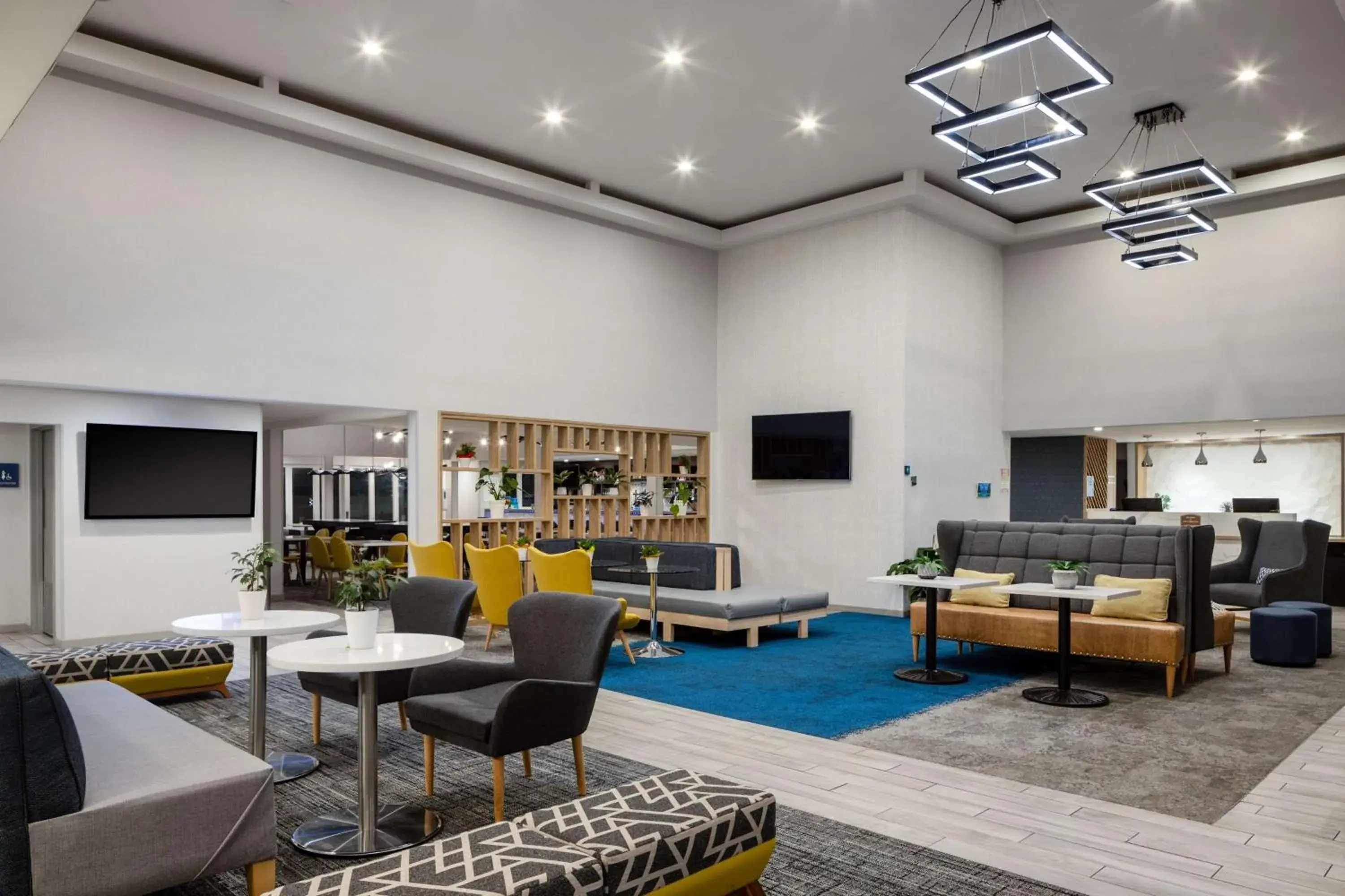 Lobby or reception in Aiden by Best Western Cape Cod - West Yarmouth Lobby or reception in Aiden by Best Western Cape Cod - West Yarmouth