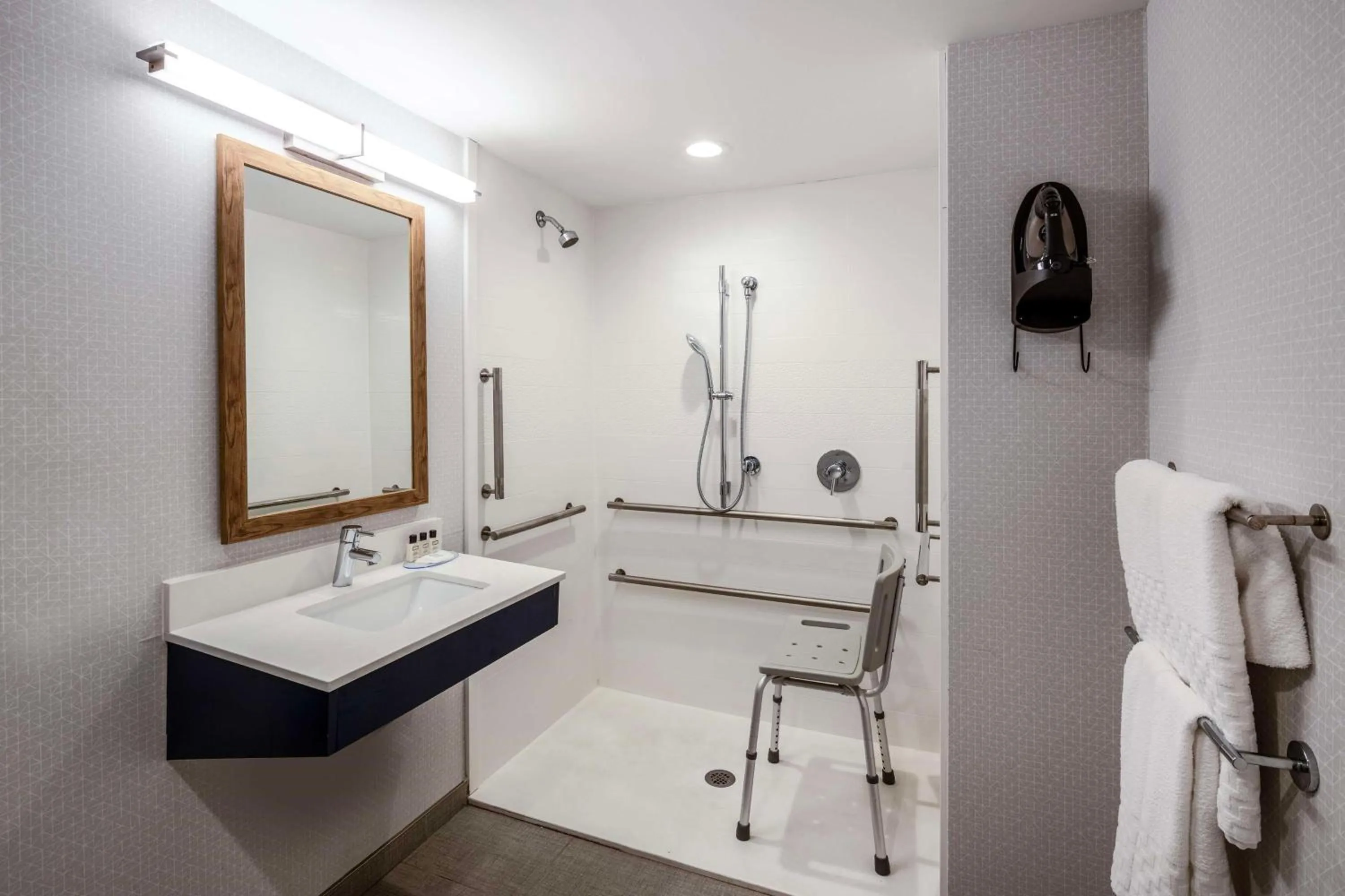 Bathroom in Aiden by Best Western Cape Cod - West Yarmouth